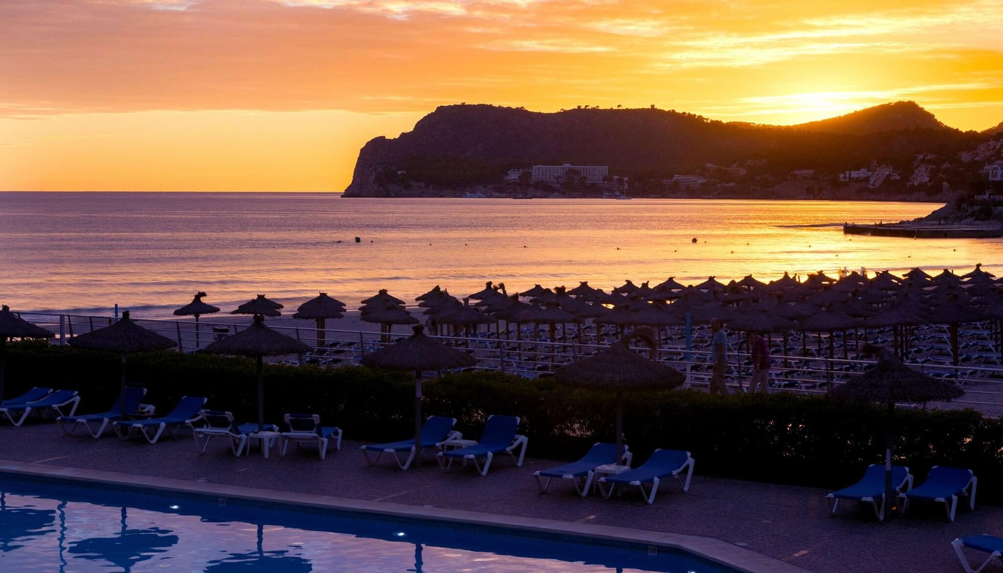 Beverly Playa