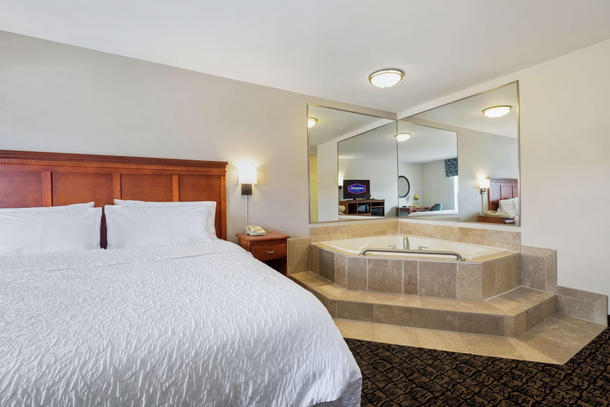 Hampton Inn & Suites Rockland