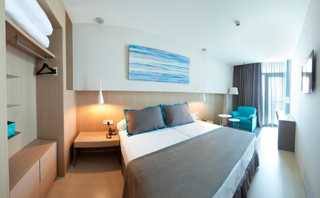 Atenea Port Barcelona Mataro