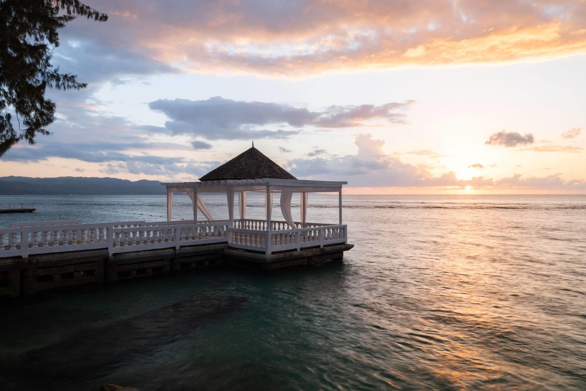 Grand Decameron Montego Beach, A Trademark All Inc