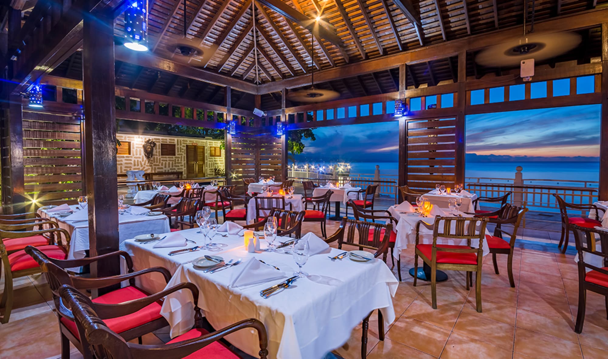 Grand Decameron Montego Beach, A Trademark All Inc