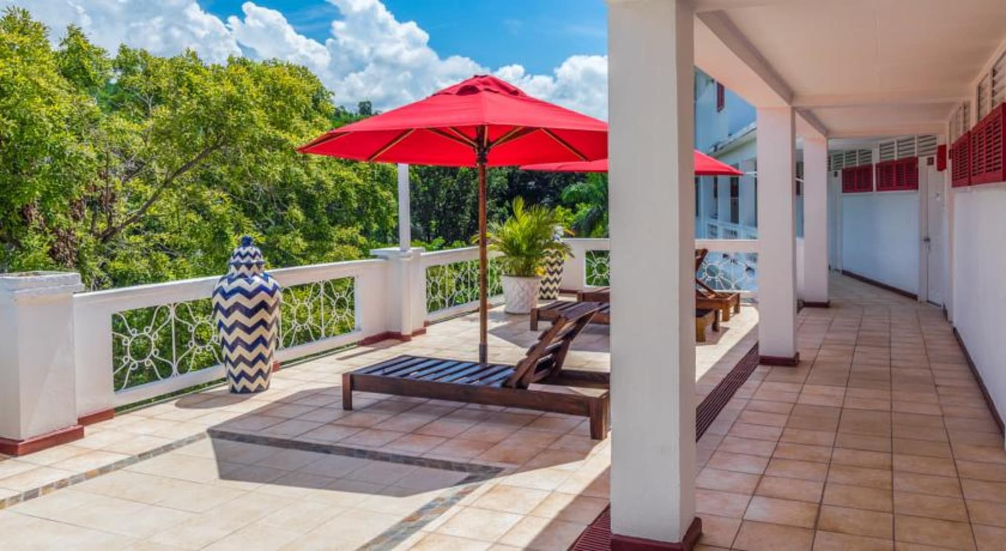 Grand Decameron Montego Beach, A Trademark All Inc