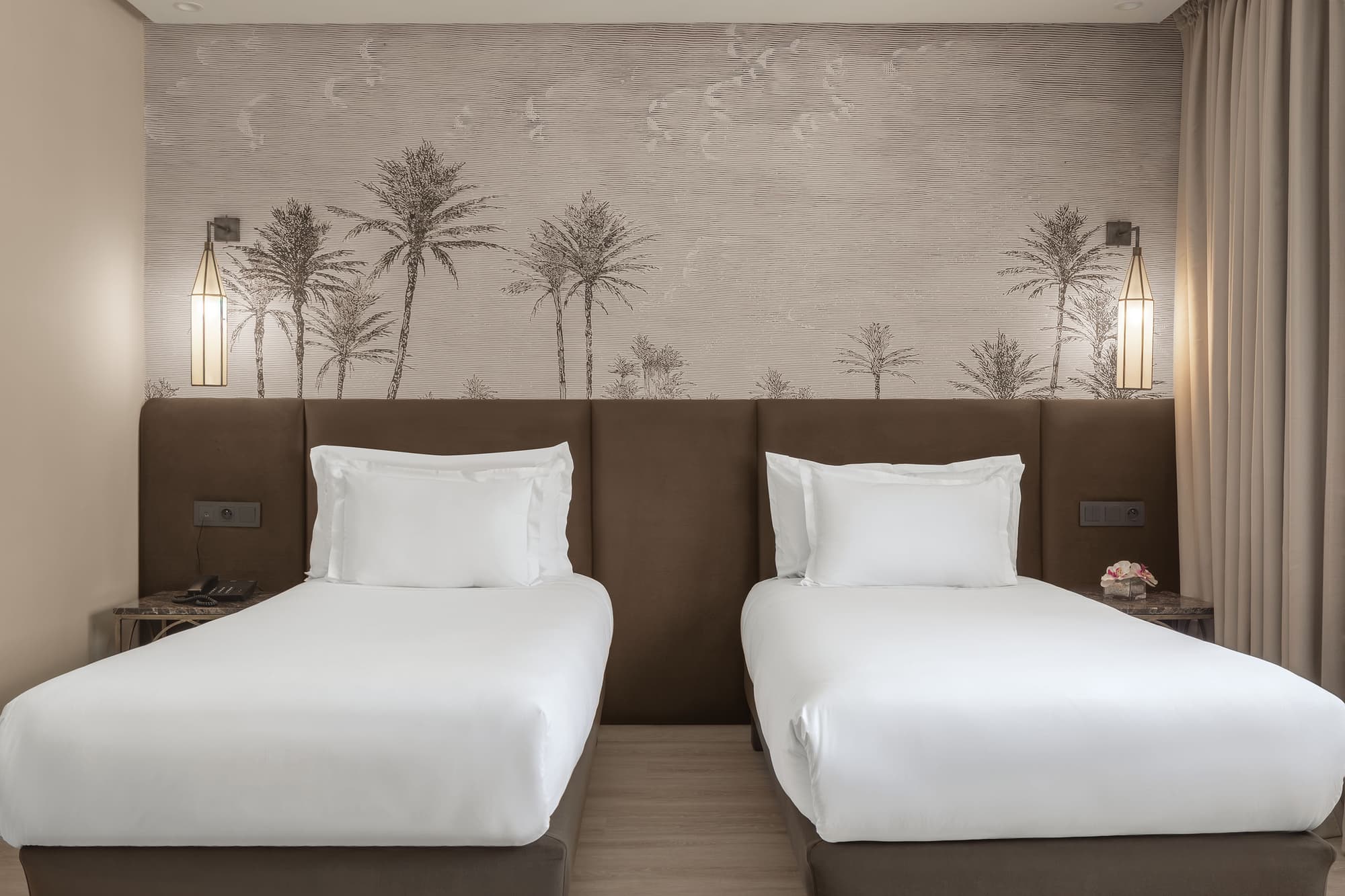 Red Hotel