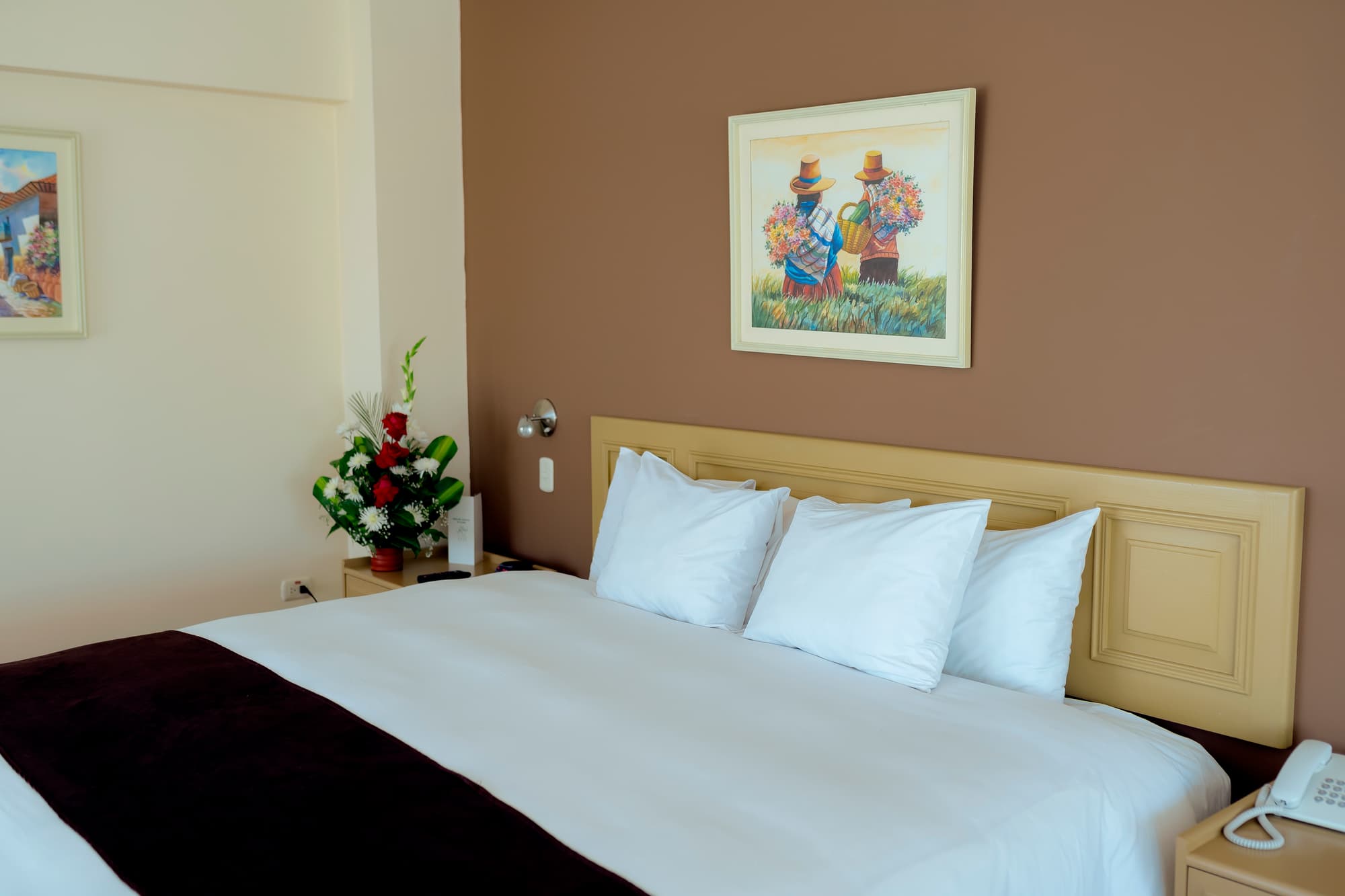 Jose Antonio Puno, Room