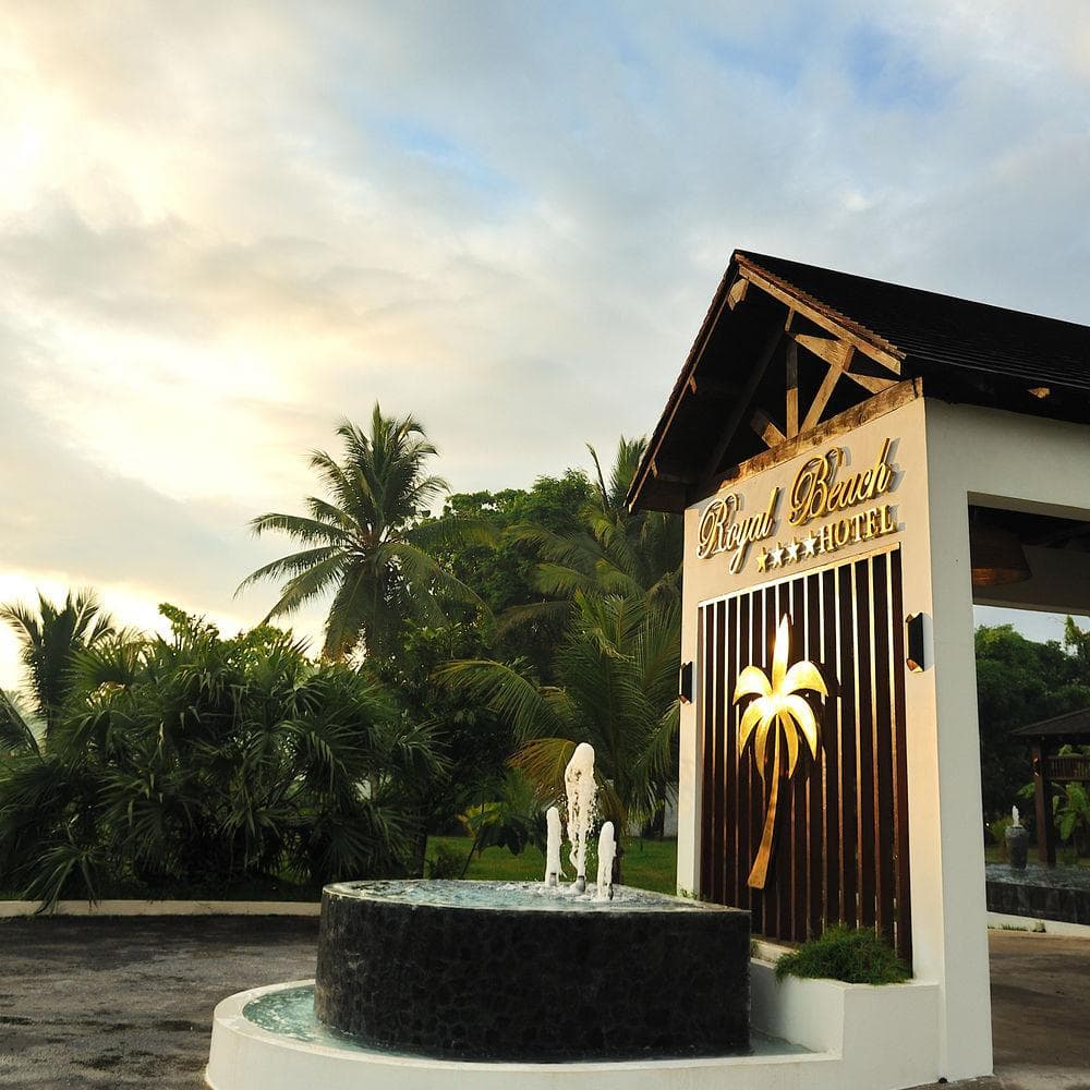 Royal Beach Hotel & Spa
