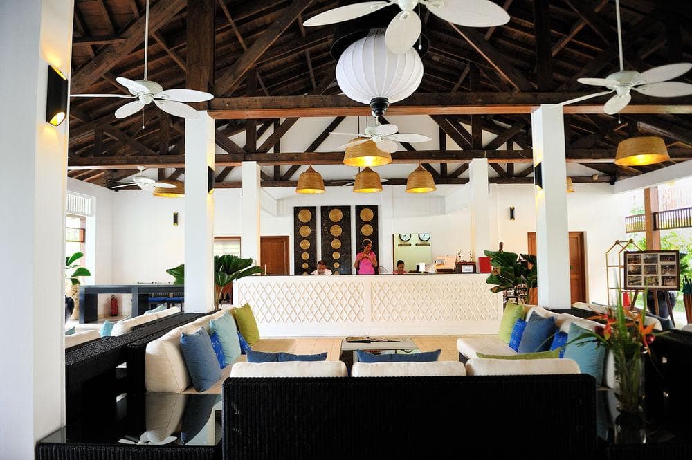 Royal Beach Hotel & Spa