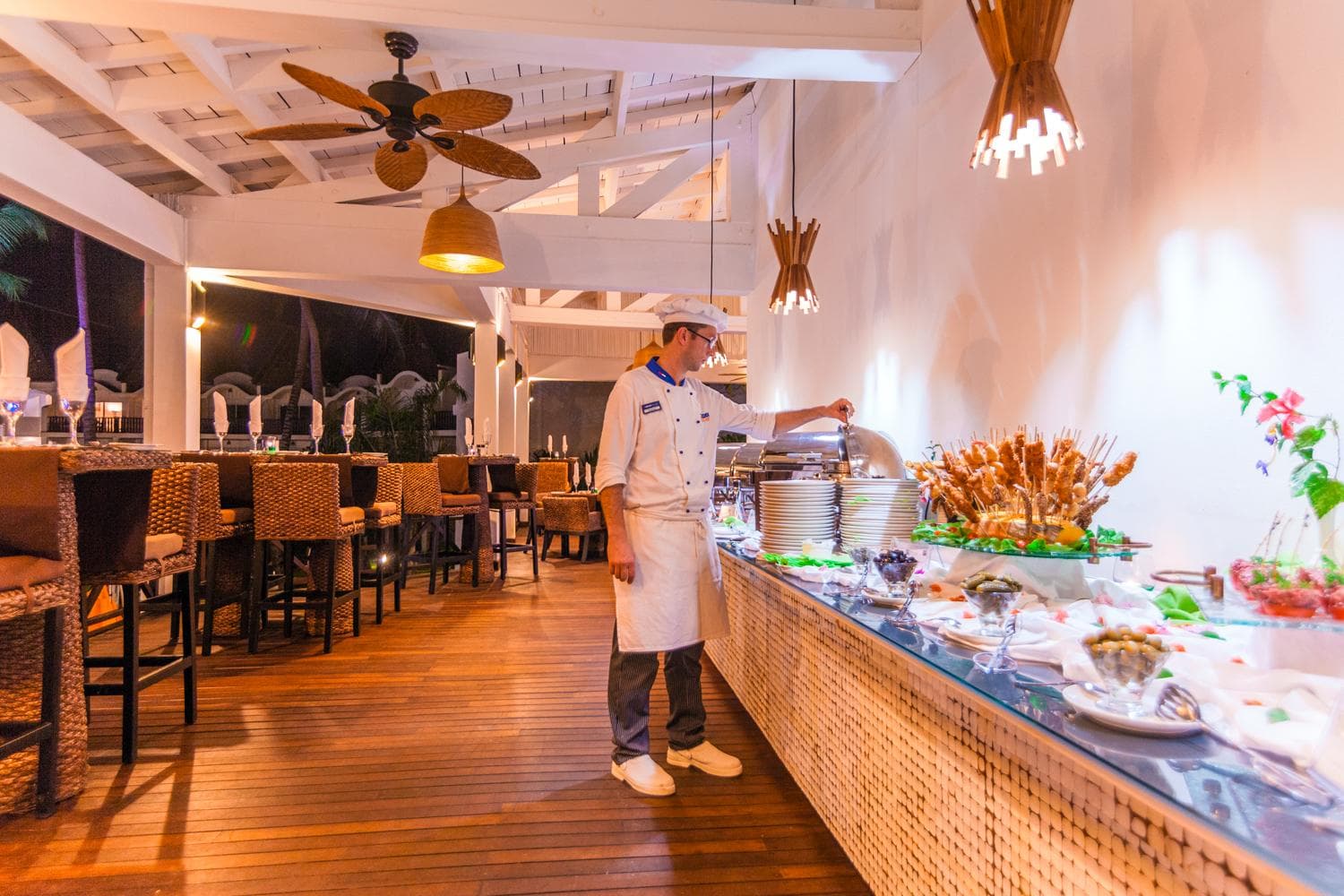 Royal Beach Hotel & Spa