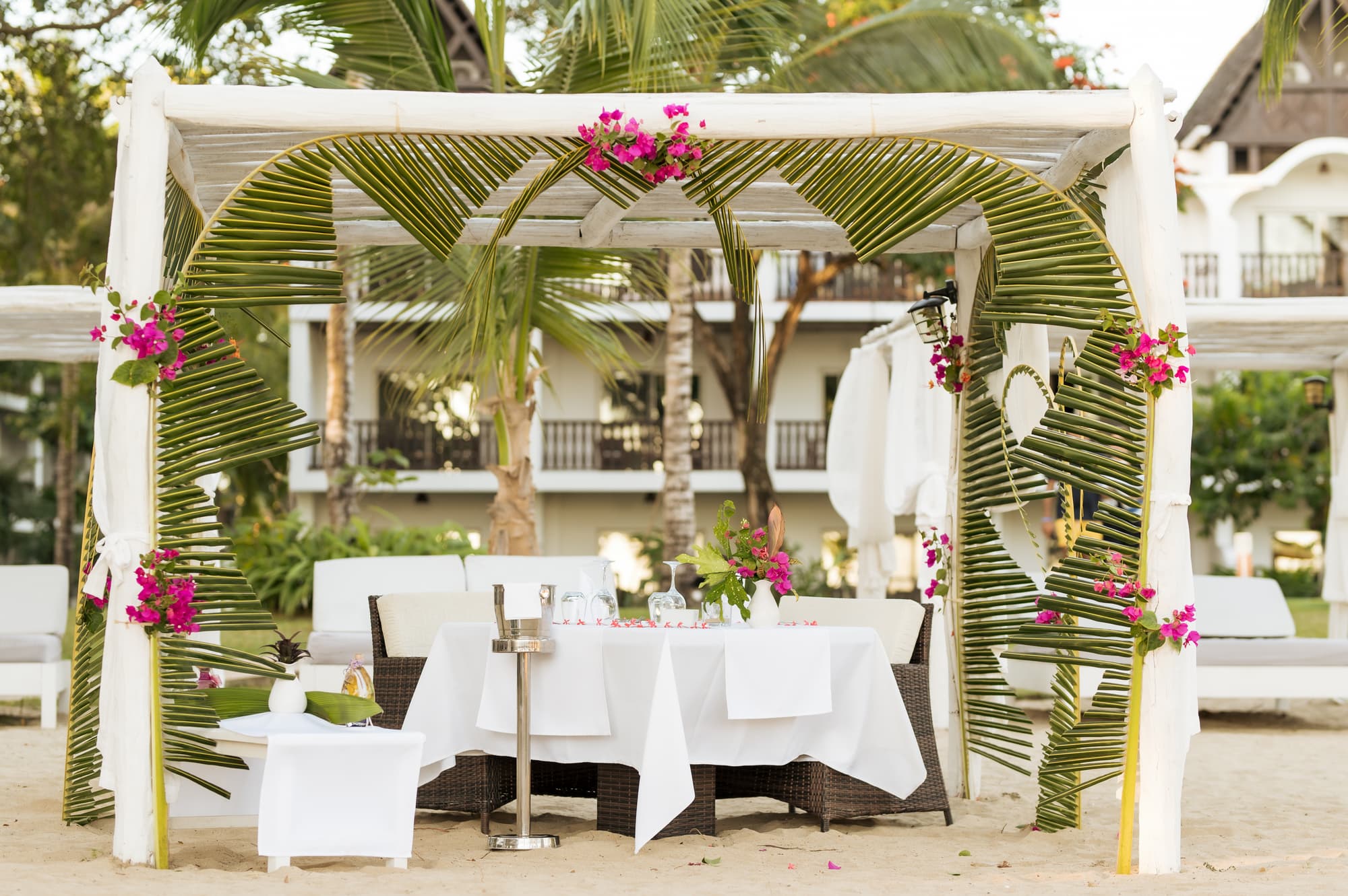 Royal Beach Hotel & Spa