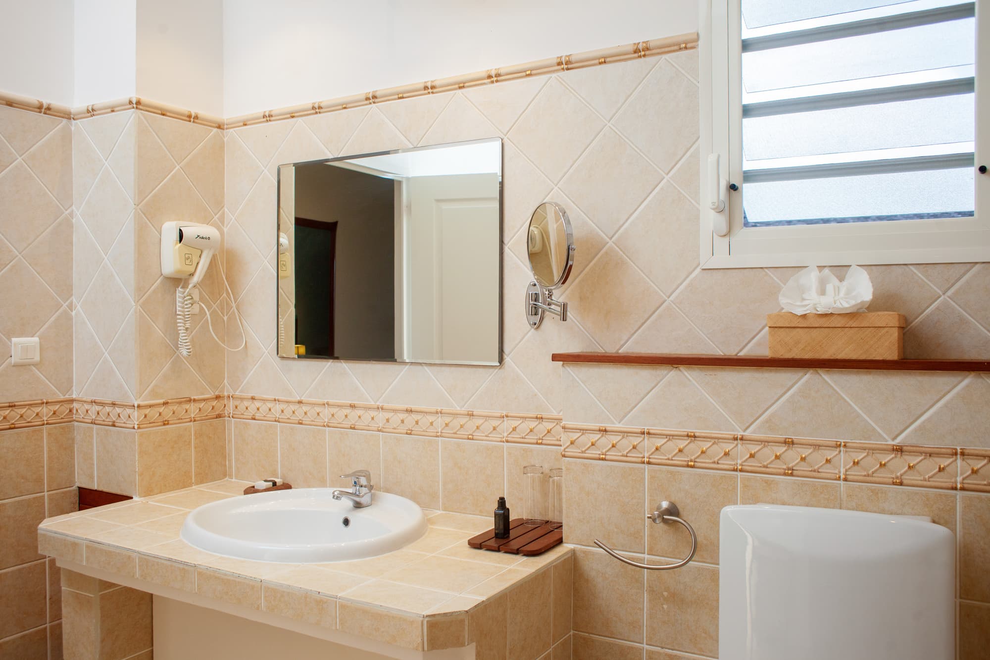Royal Beach Hotel & Spa
