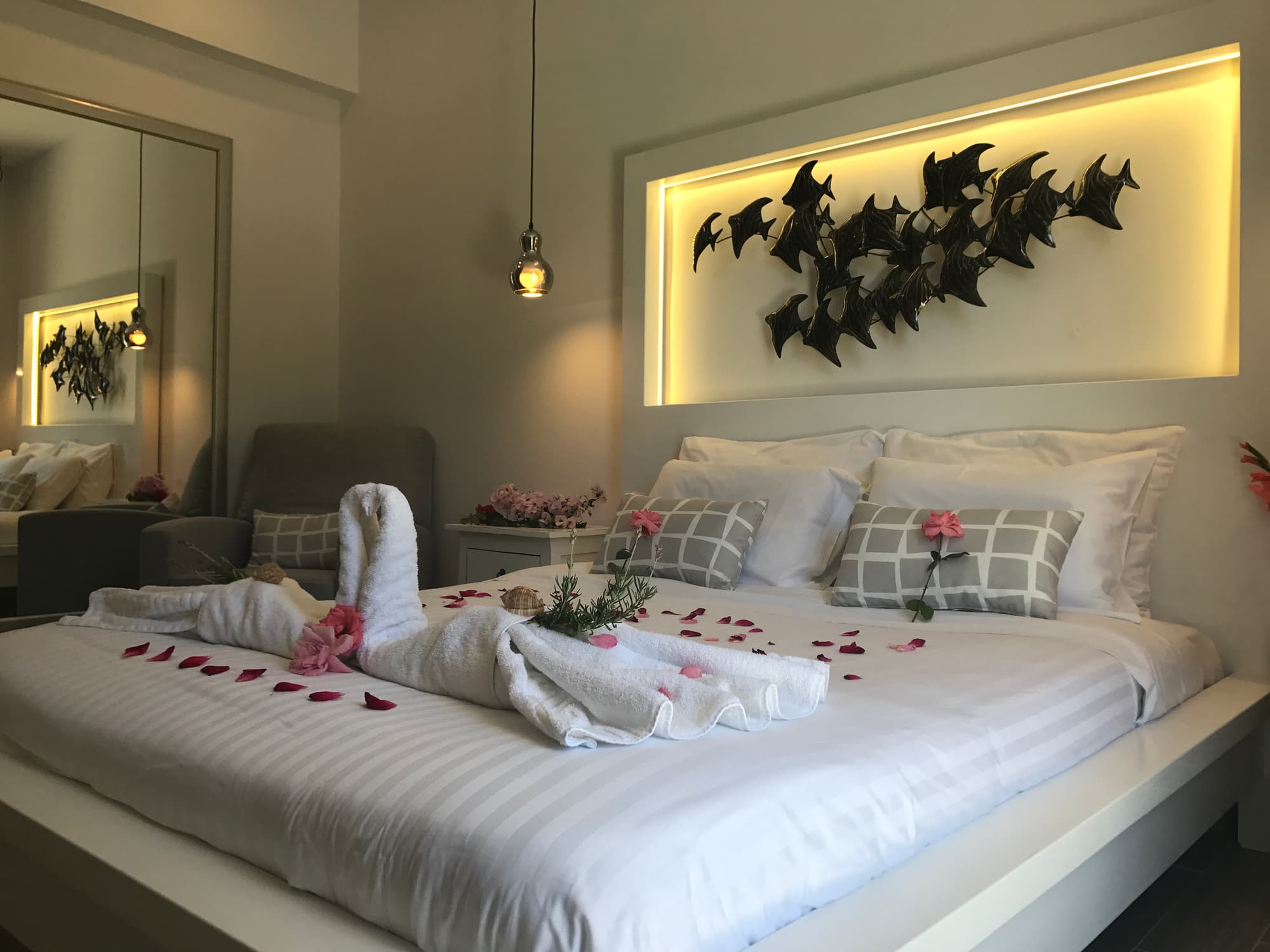 Bruskos Hotel & Suites