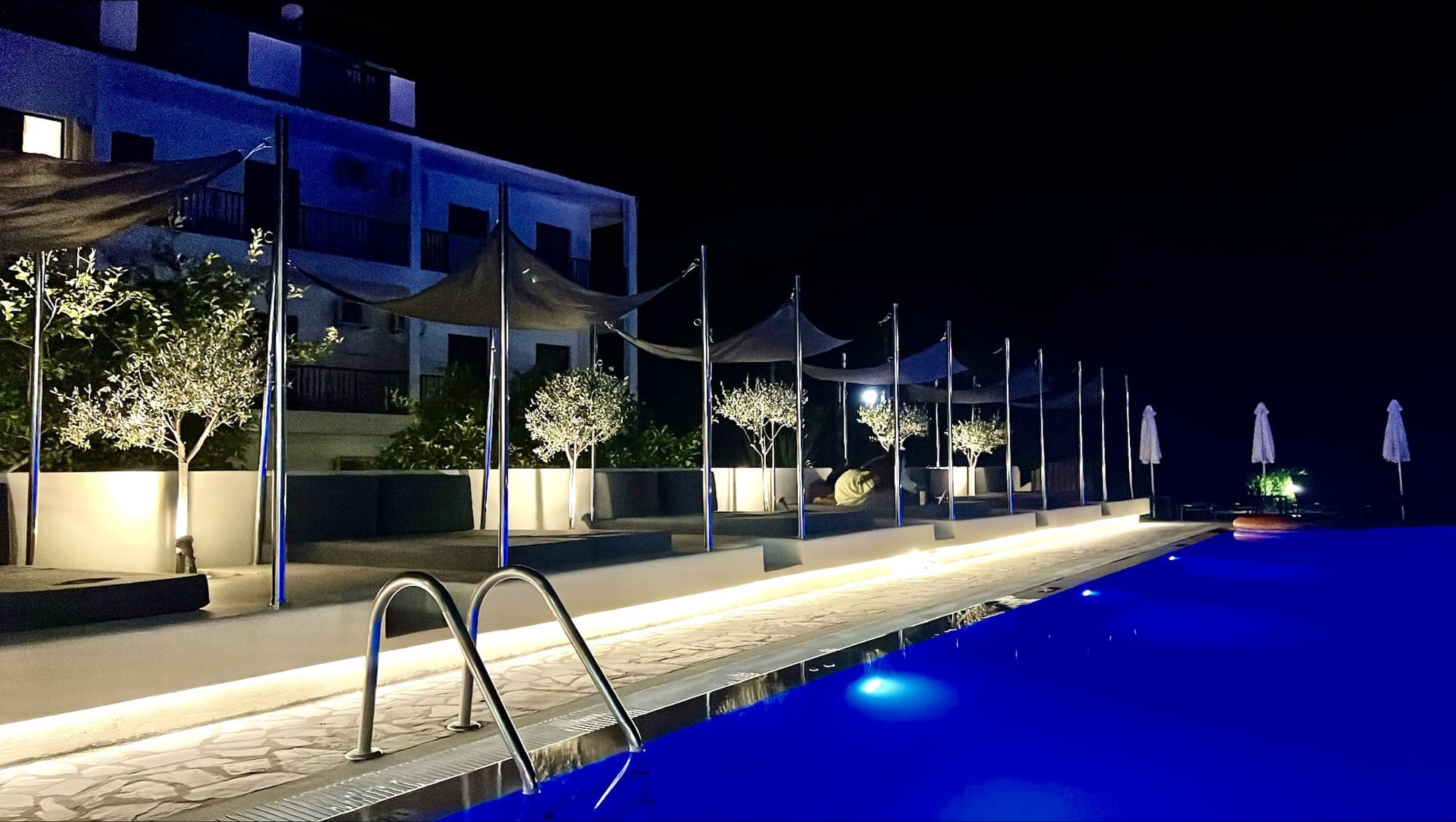 Bruskos Hotel & Suites