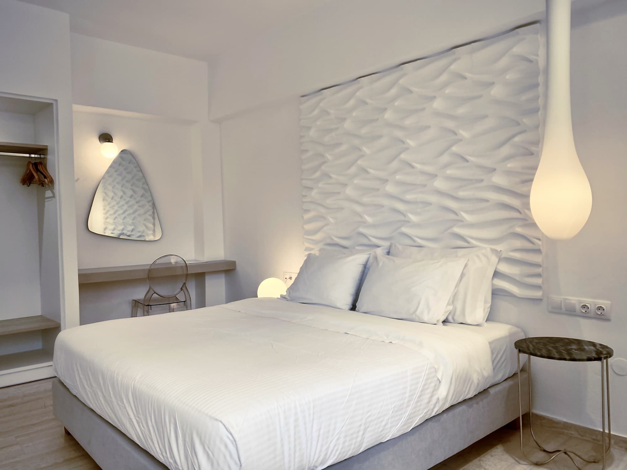 Bruskos Hotel & Suites