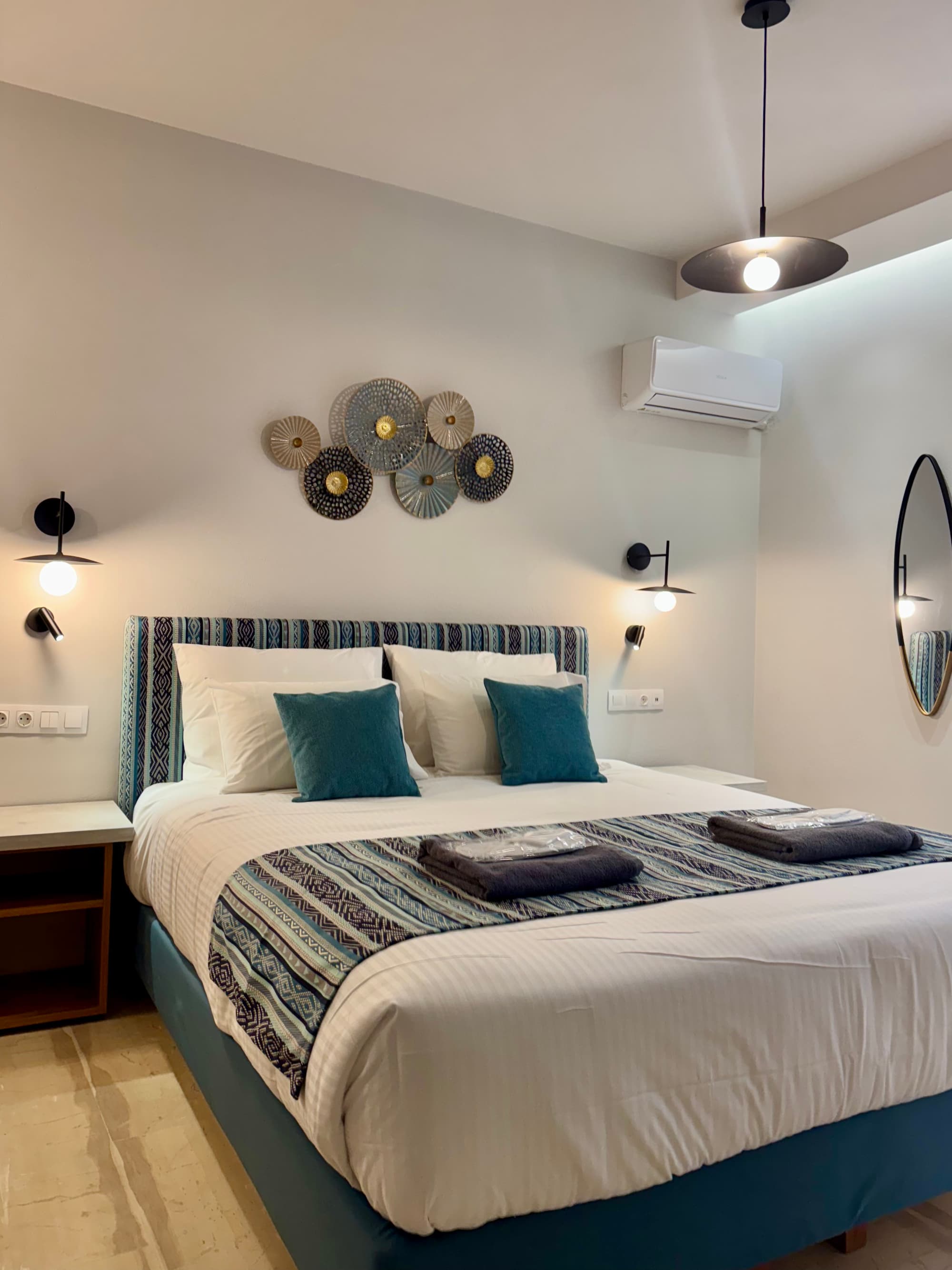 Bruskos Hotel & Suites