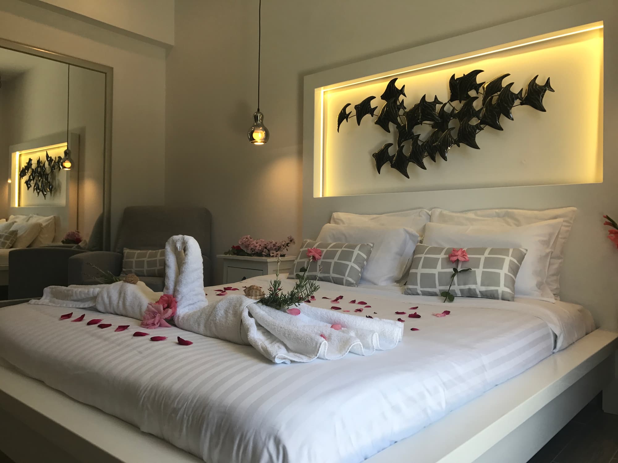 Bruskos Hotel & Suites