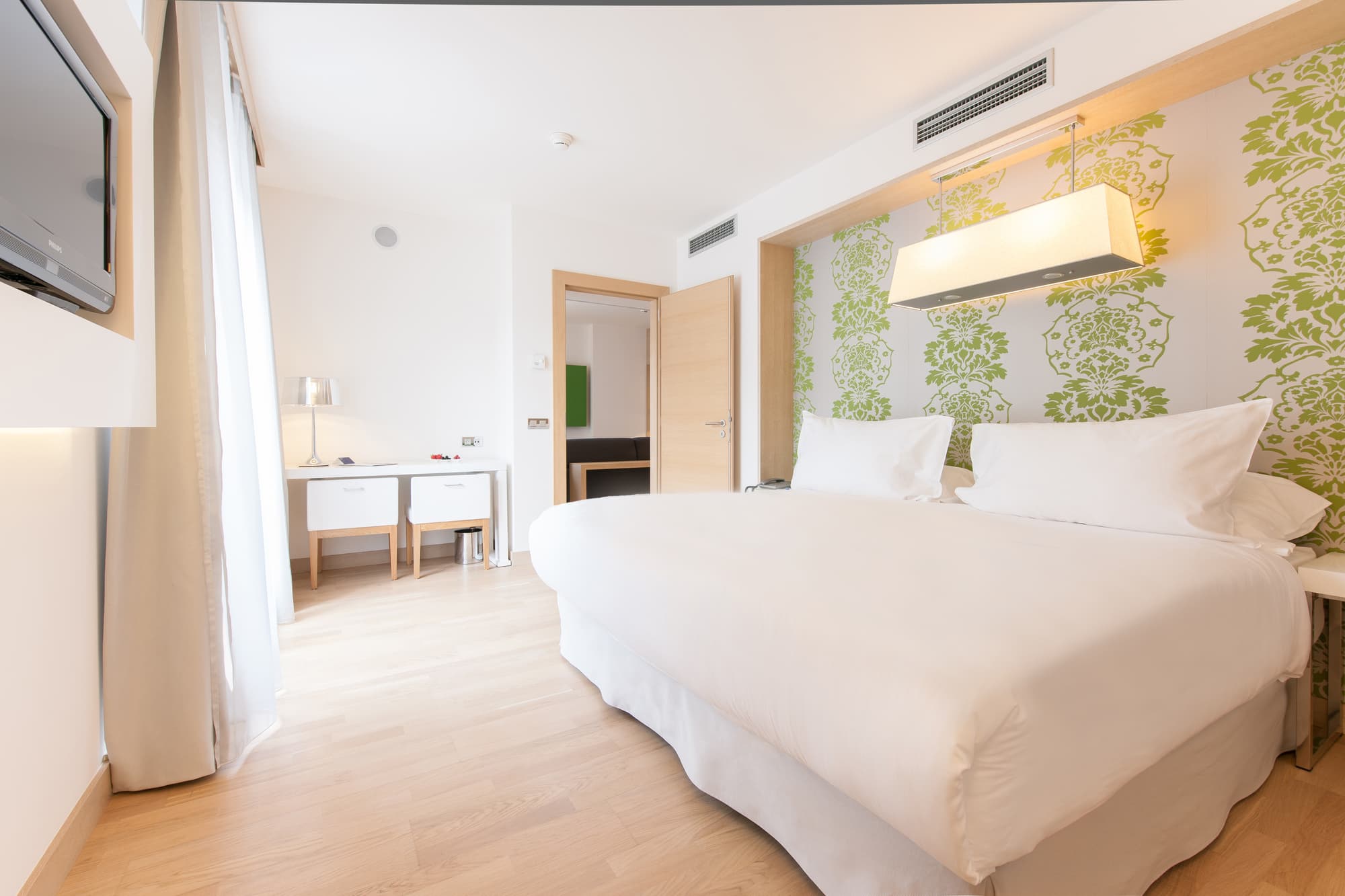 Occidental Praha Five