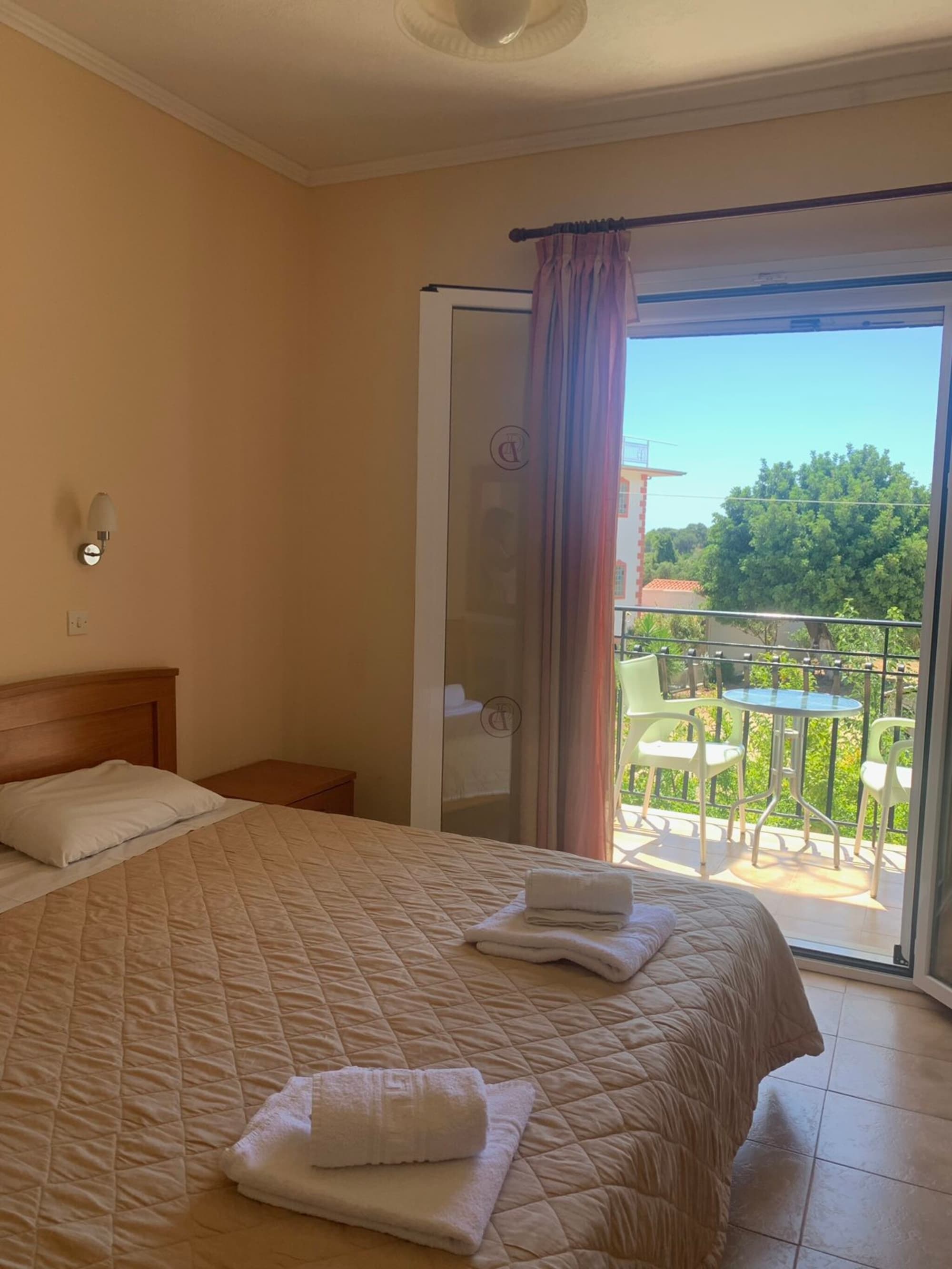 Dionysios Studios & Apartments