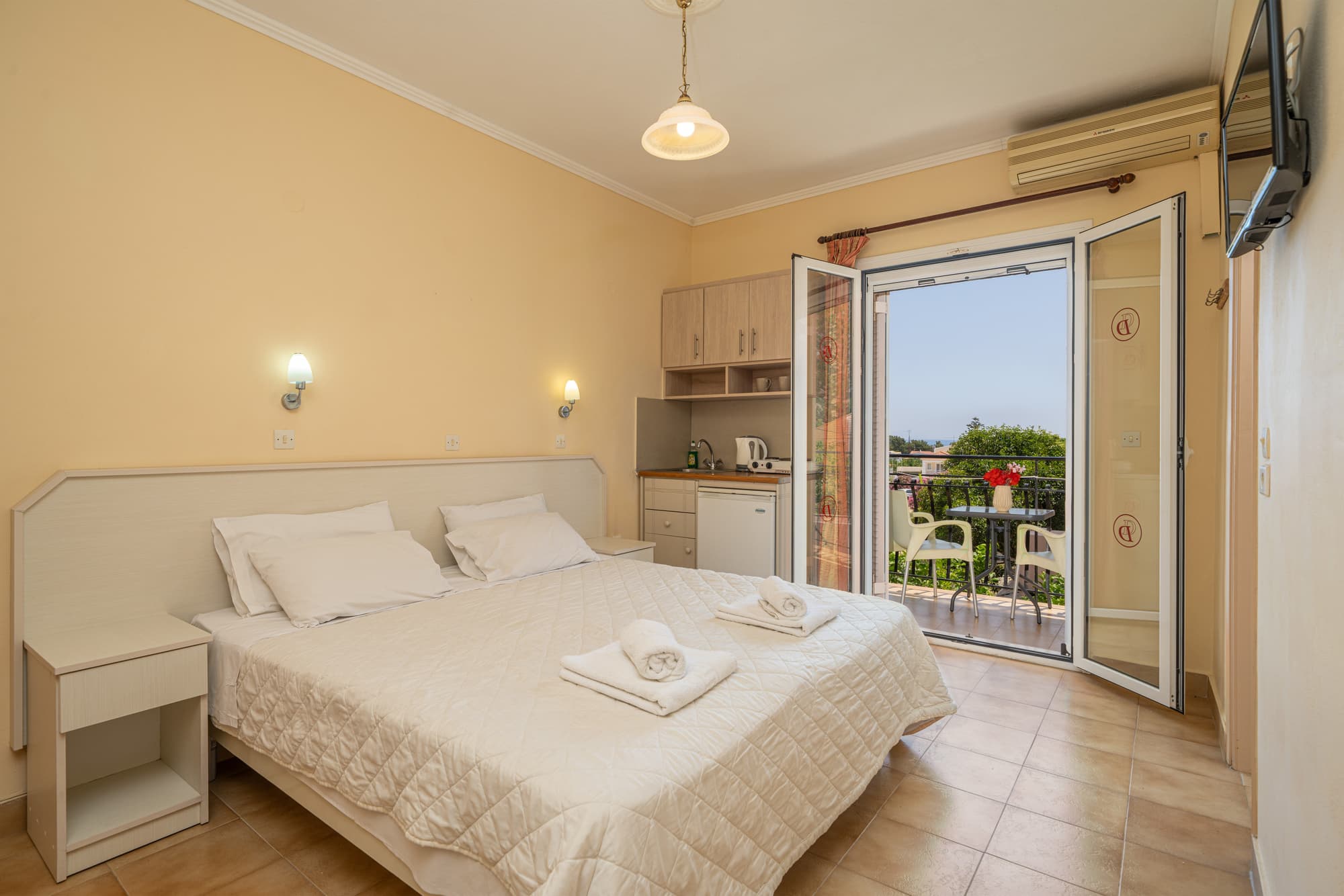 Dionysios Studios & Apartments