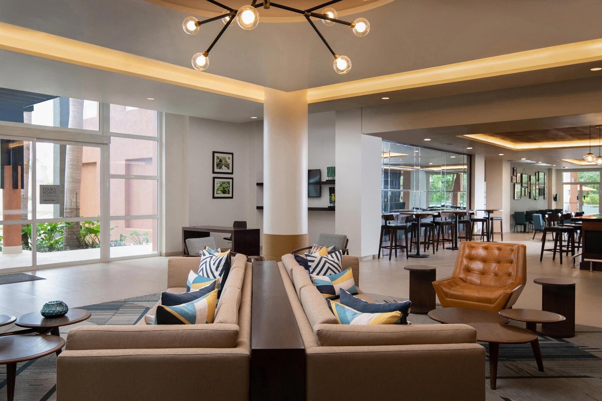 Four Points by Sheraton Puntacana Village, Lobby