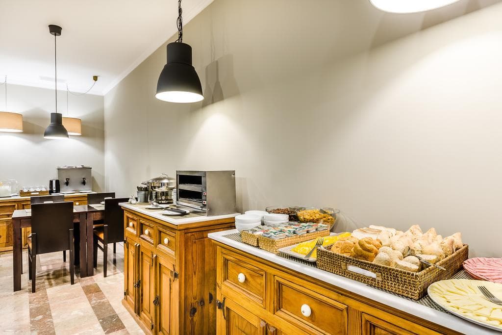 Flamingo, Restaurant