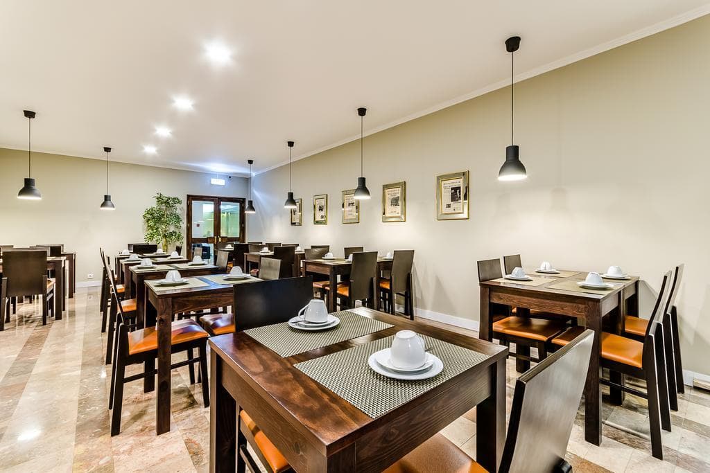 Flamingo, Restaurant