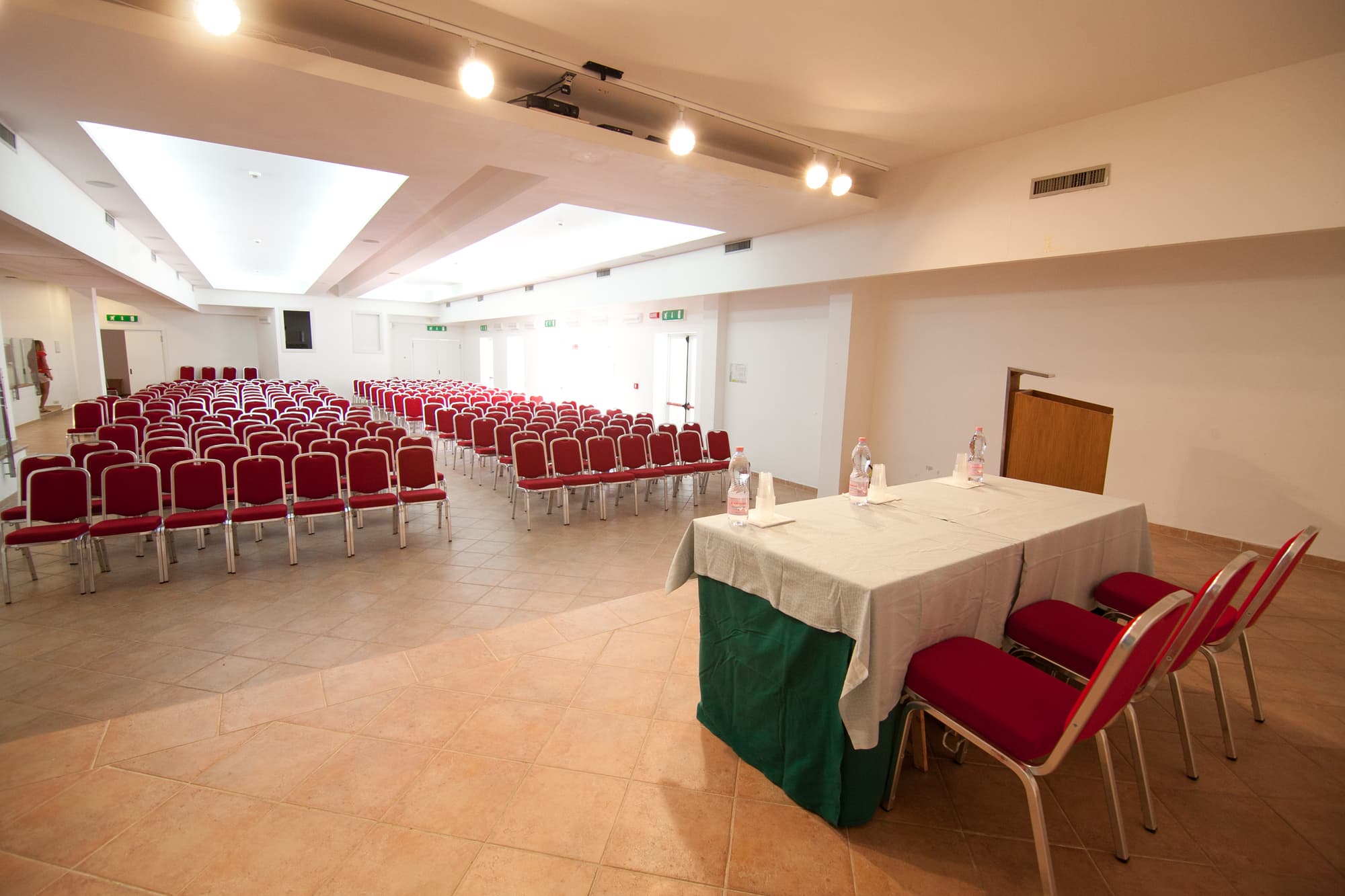 Club Esse Roccaruja, Conferences