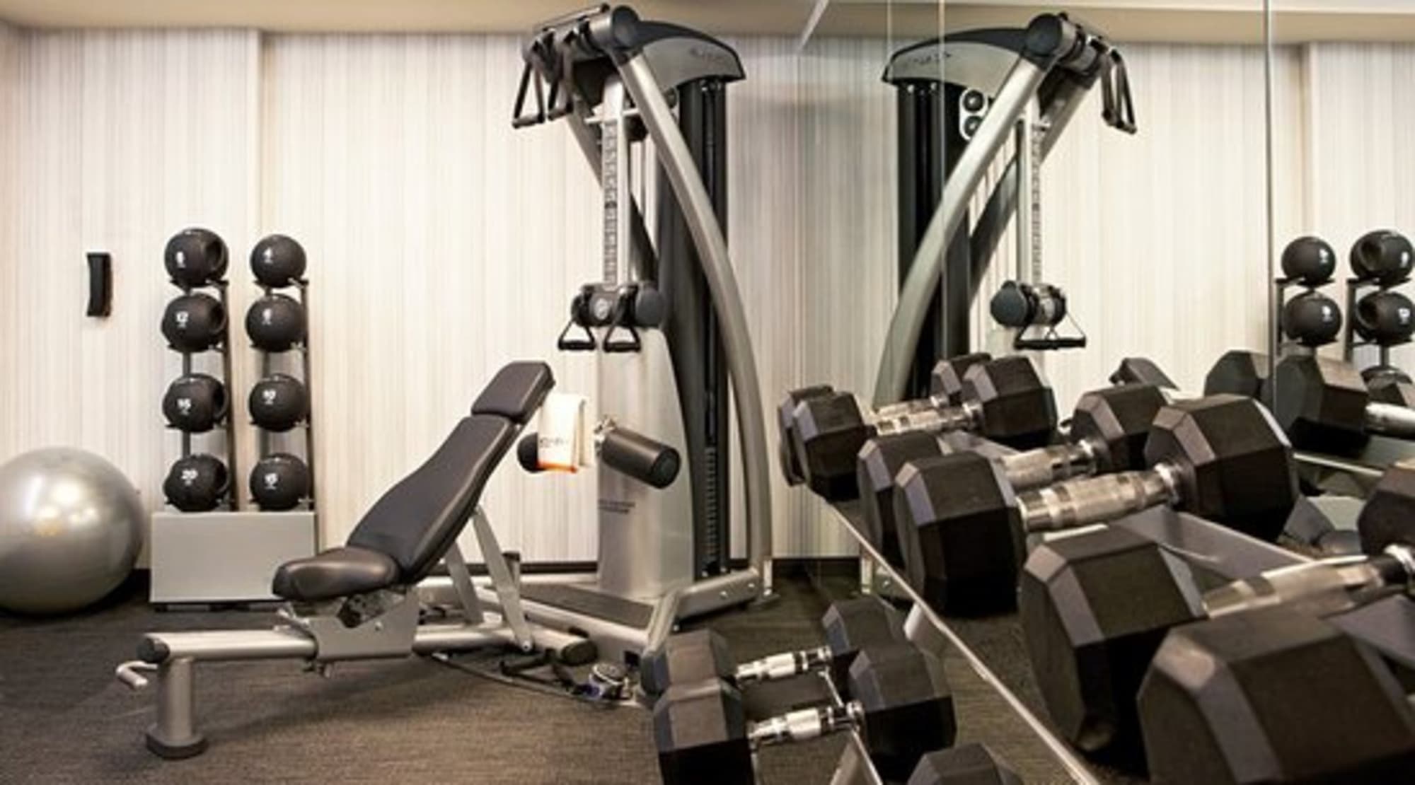 Hotel 48LEX New York, Sports and Entertainment