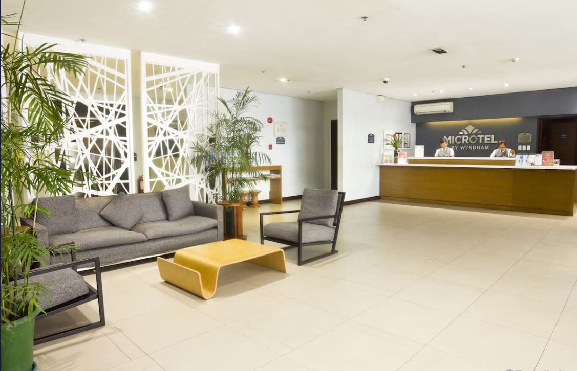 Microtel By Wyndham Acropolis