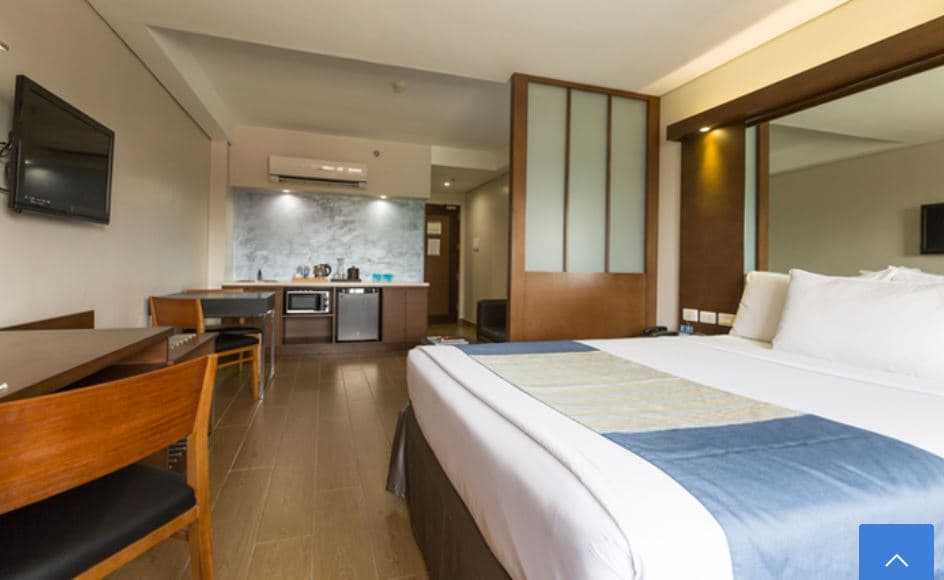 Microtel By Wyndham Acropolis