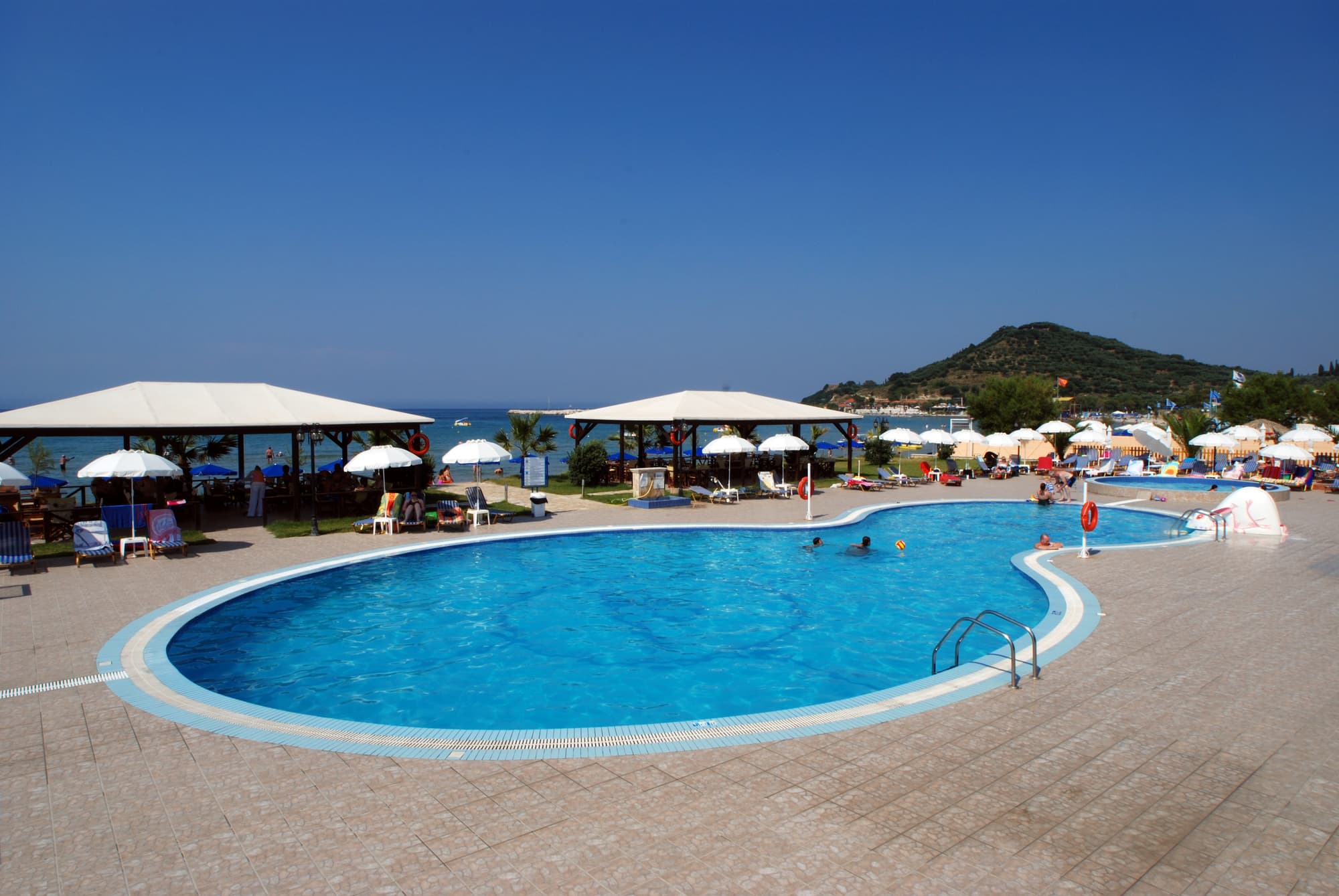 Alykanas Village