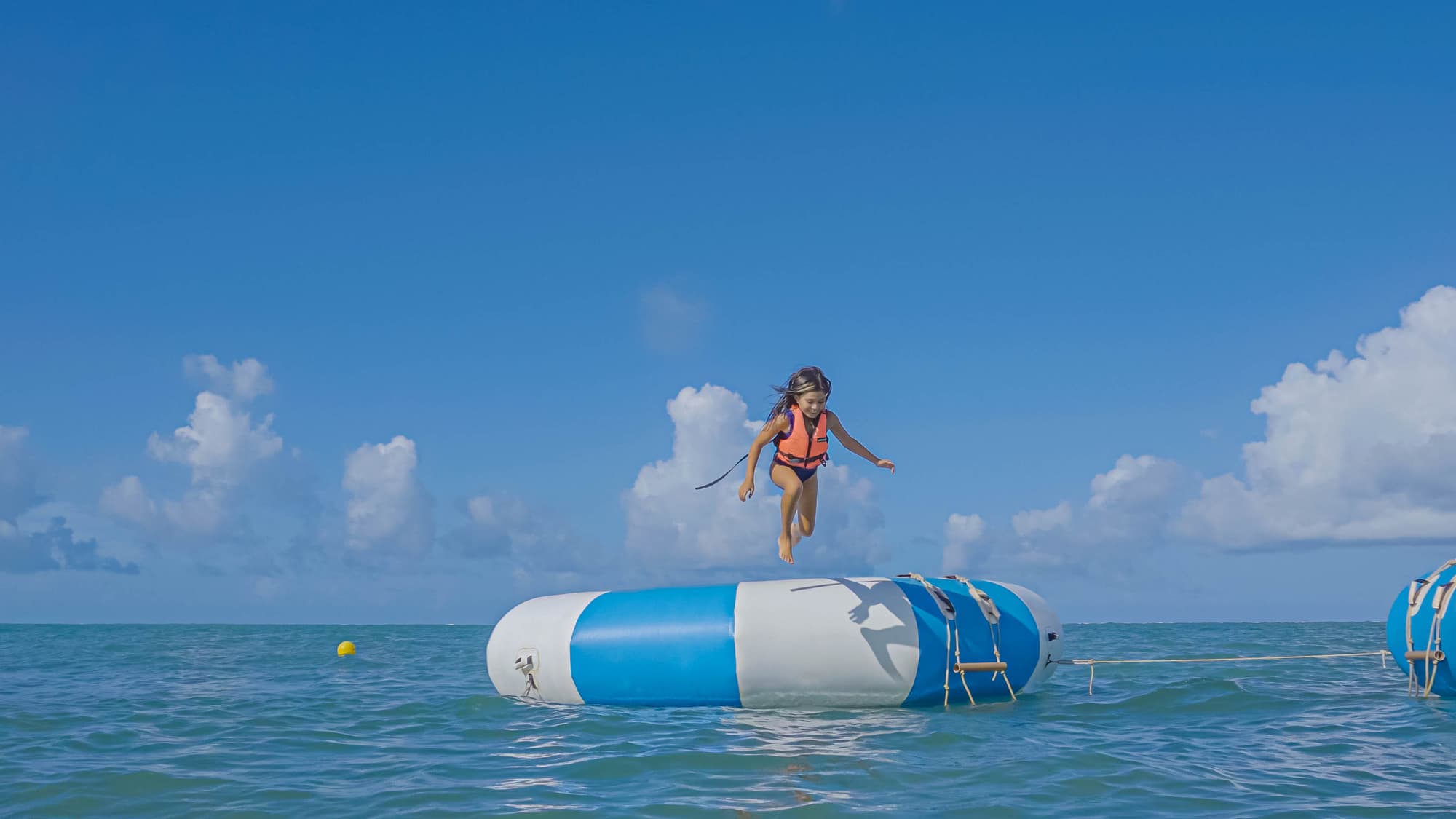 Nauticomar Resort All Inclusive, Sports and Entertainment