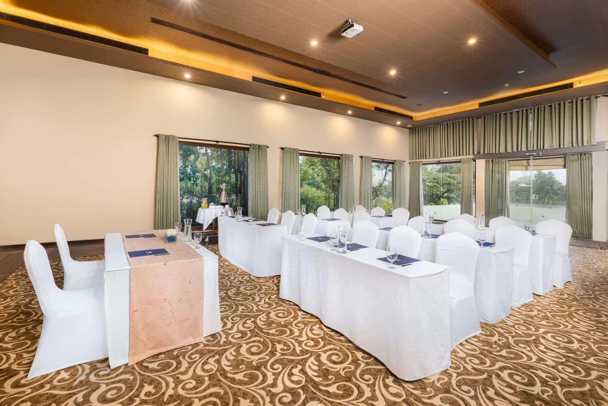 NH Bentota Ceysands Resort