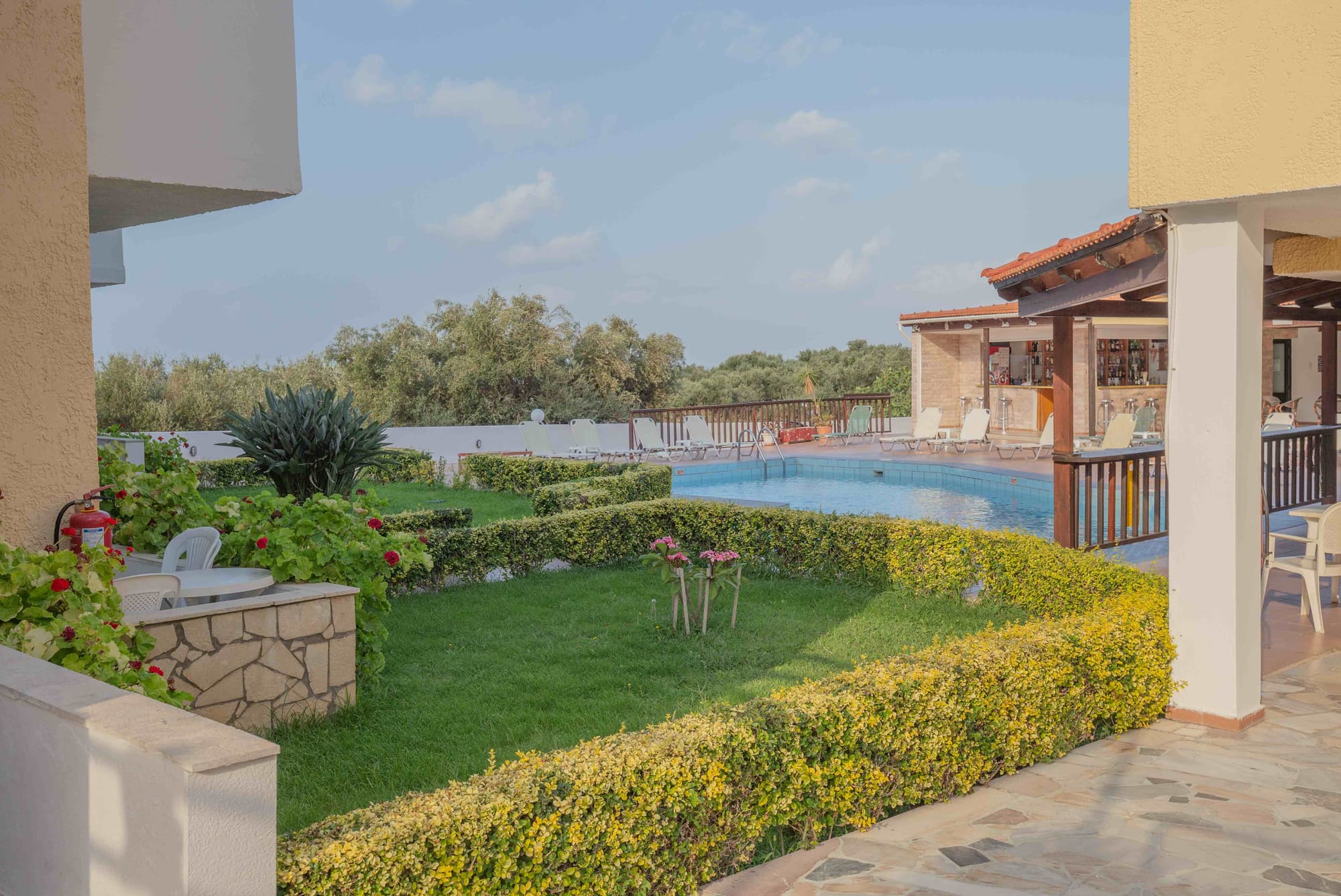 Mareva Apartments