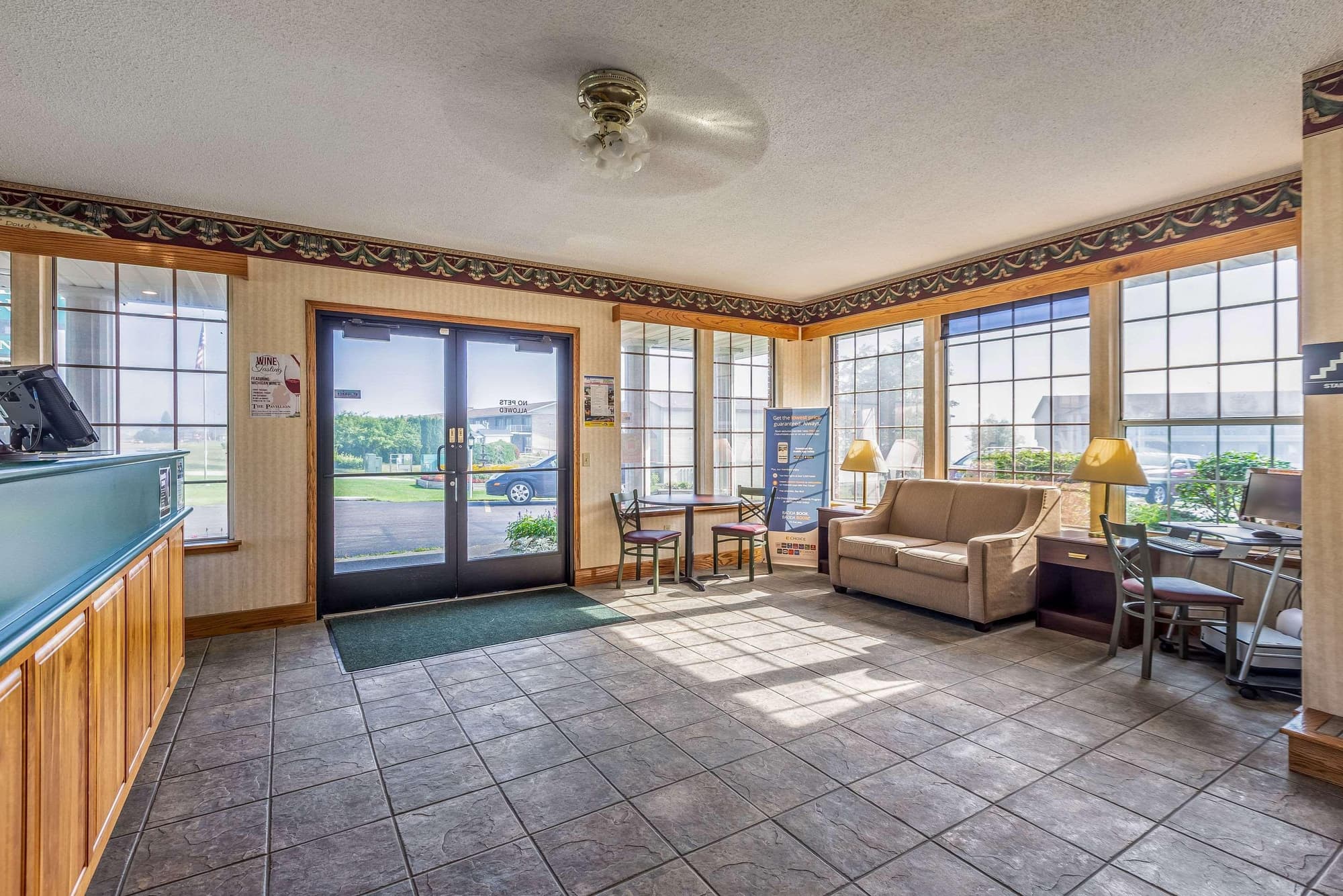 Quality Inn Lakefront