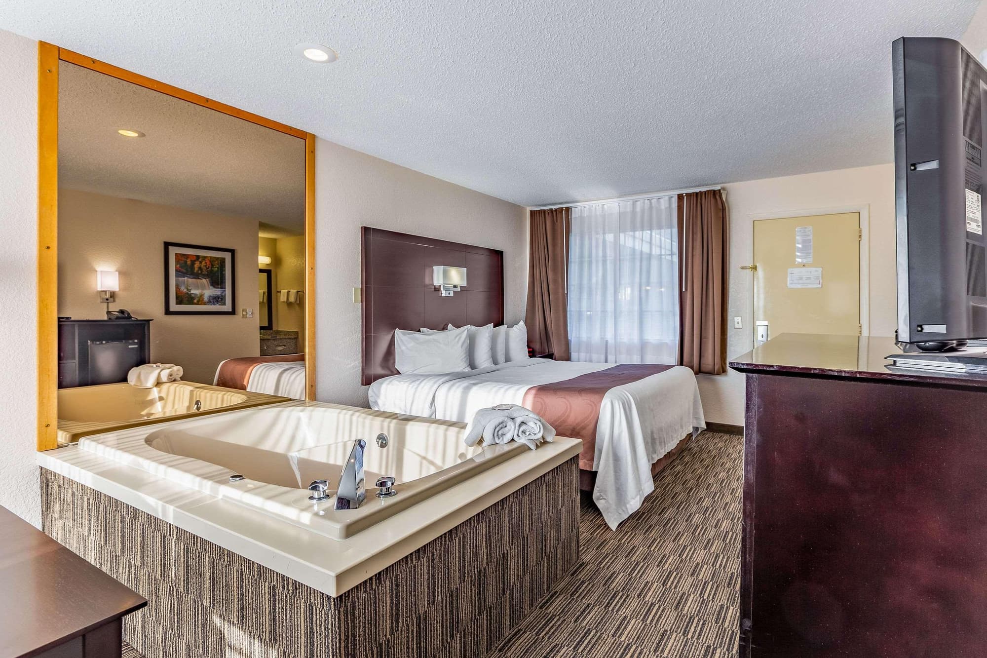 Quality Inn Lakefront