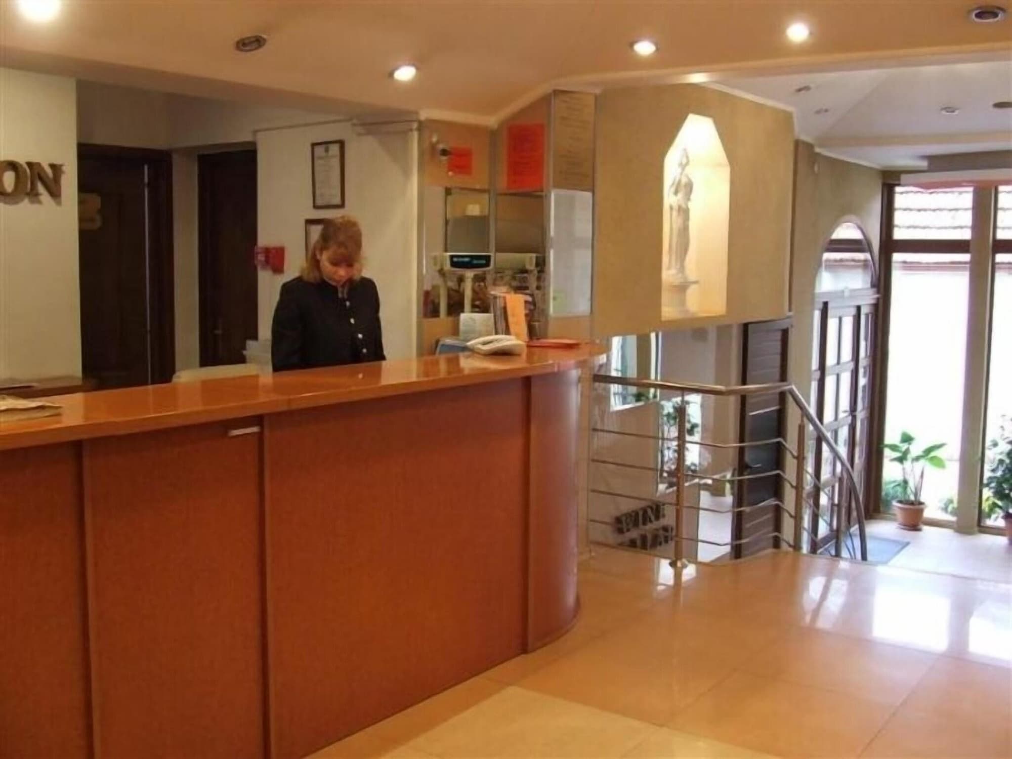 Apollonia Hotel