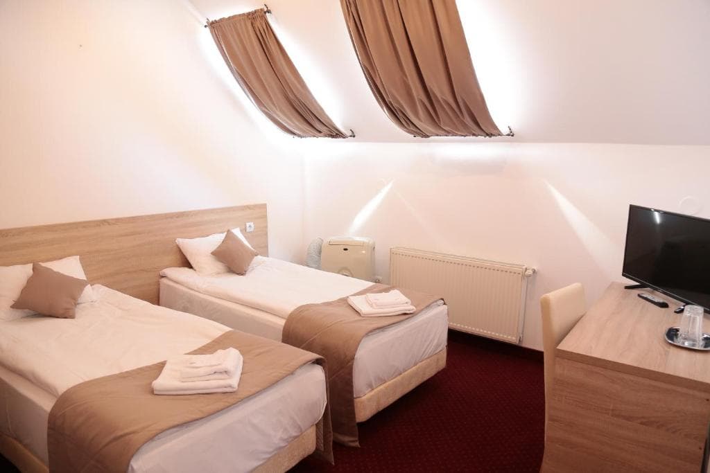Apollonia Hotel