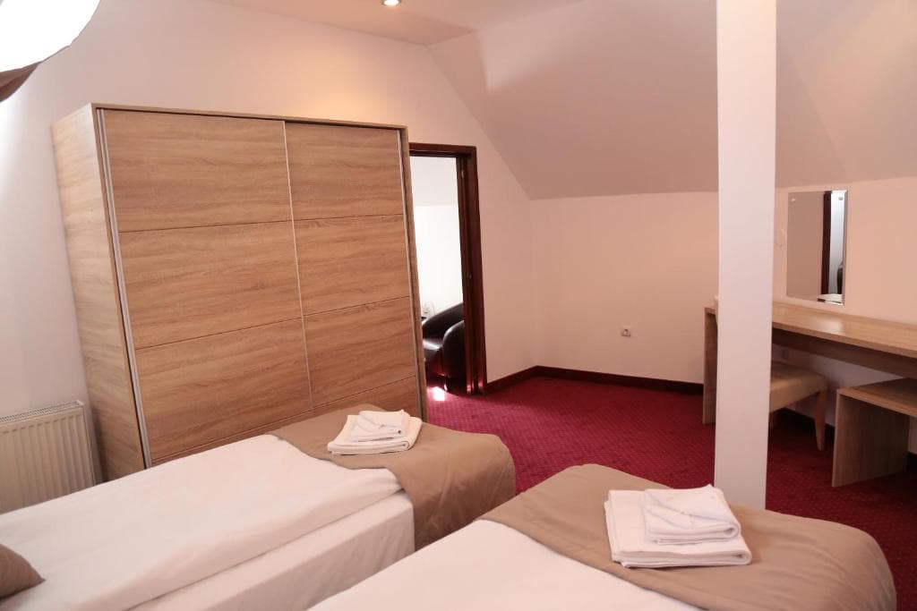 Apollonia Hotel