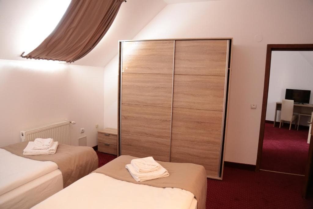 Apollonia Hotel
