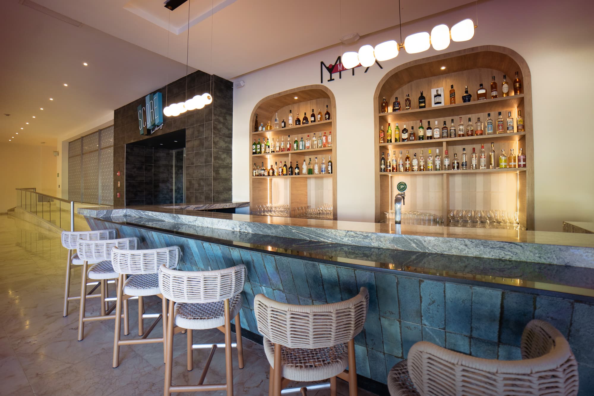 Royalton Punta Cana Autograph All-Inclusive Resort, Bar