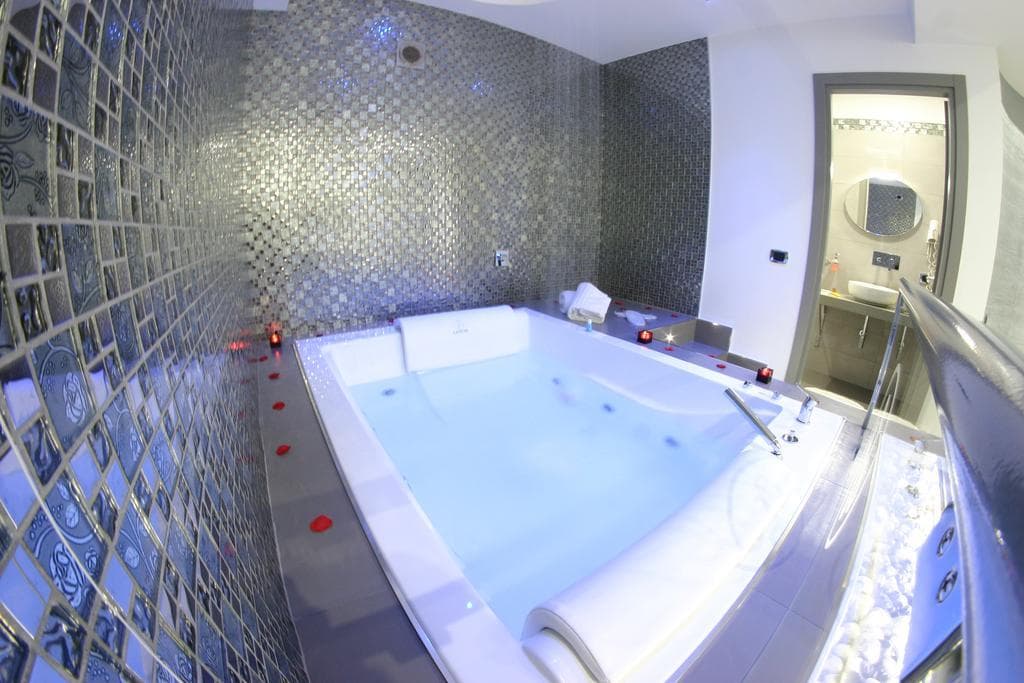 Luxor Hotel