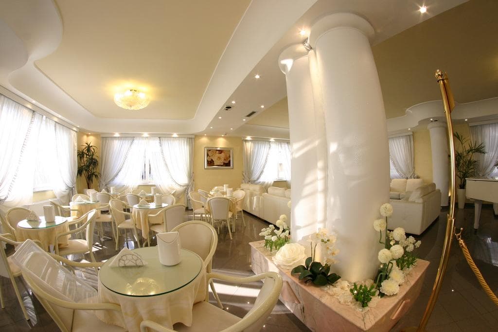 Luxor Hotel