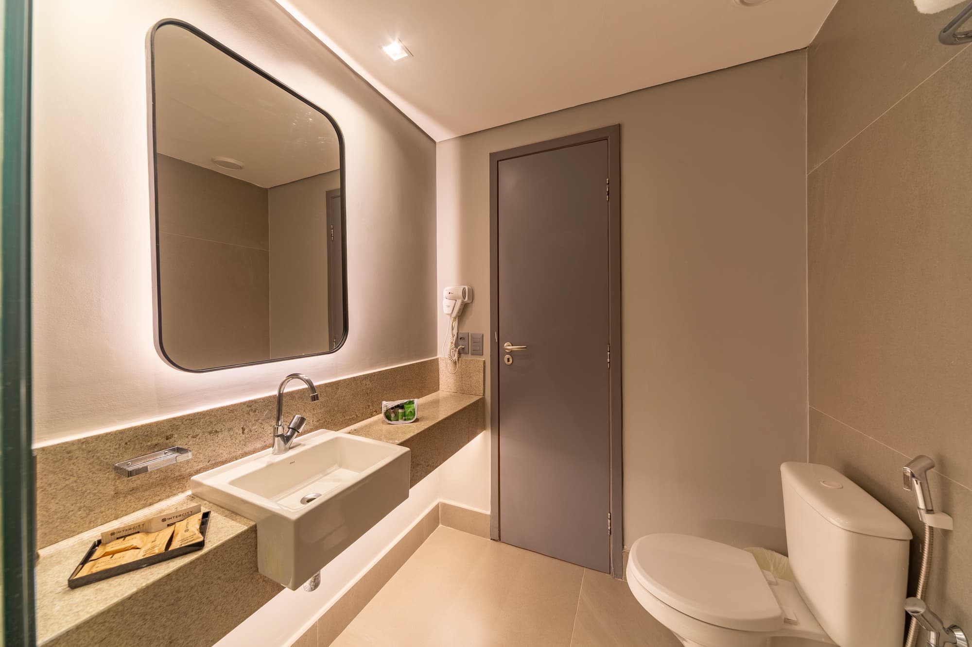 Intercity Salvador, Room