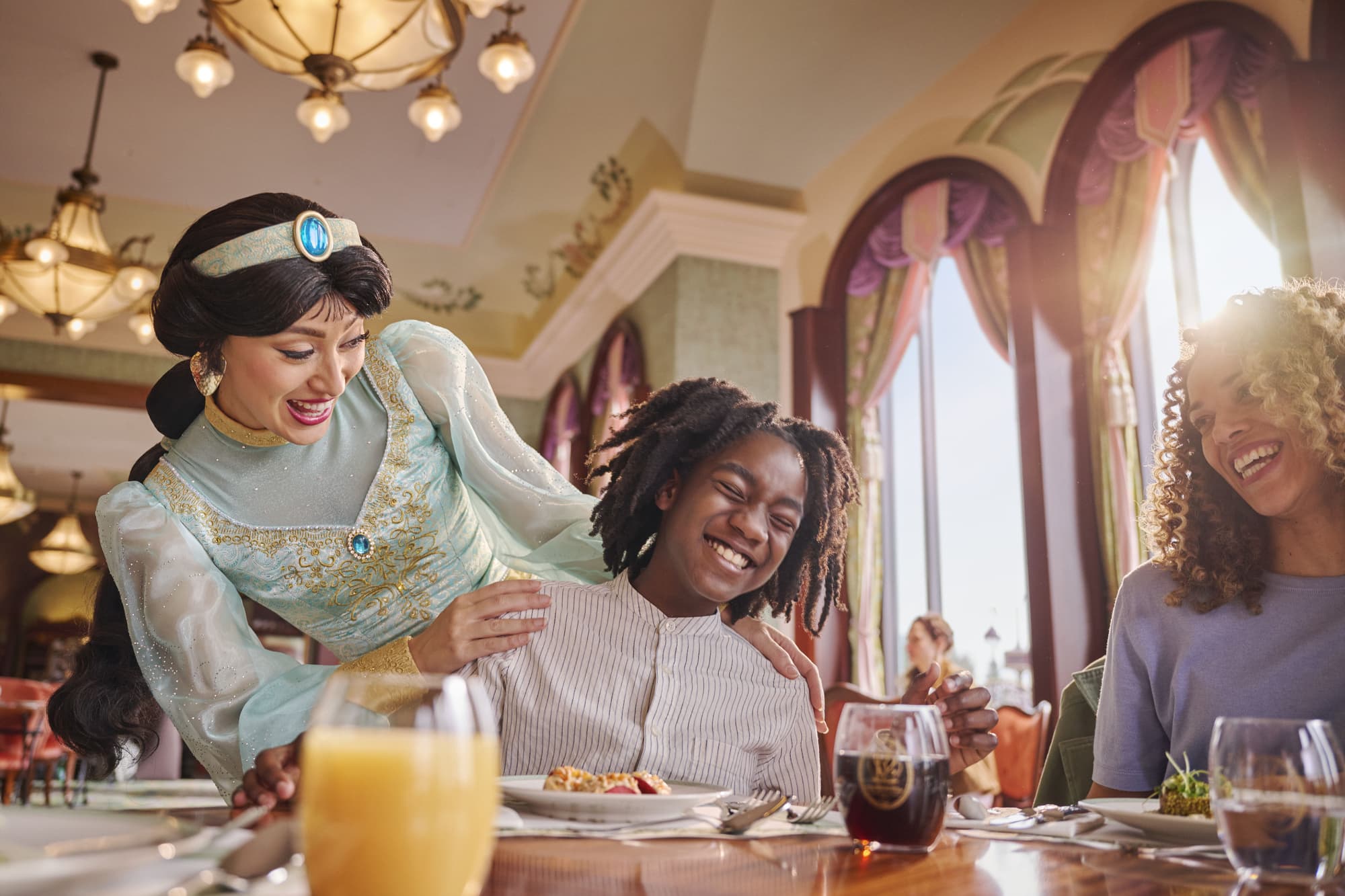 Disneyland Hotel + Entradas