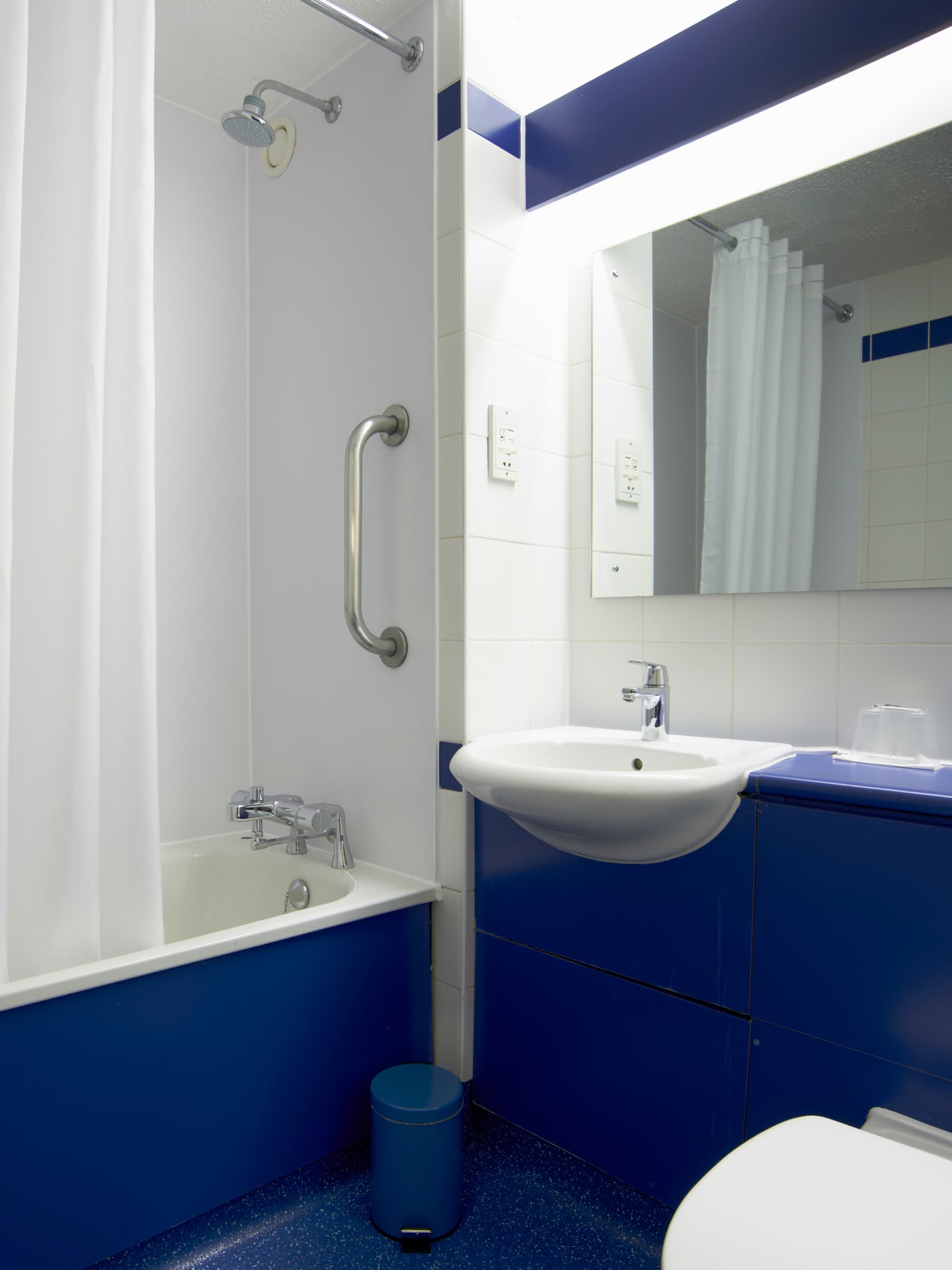 Travelodge London Central City Road