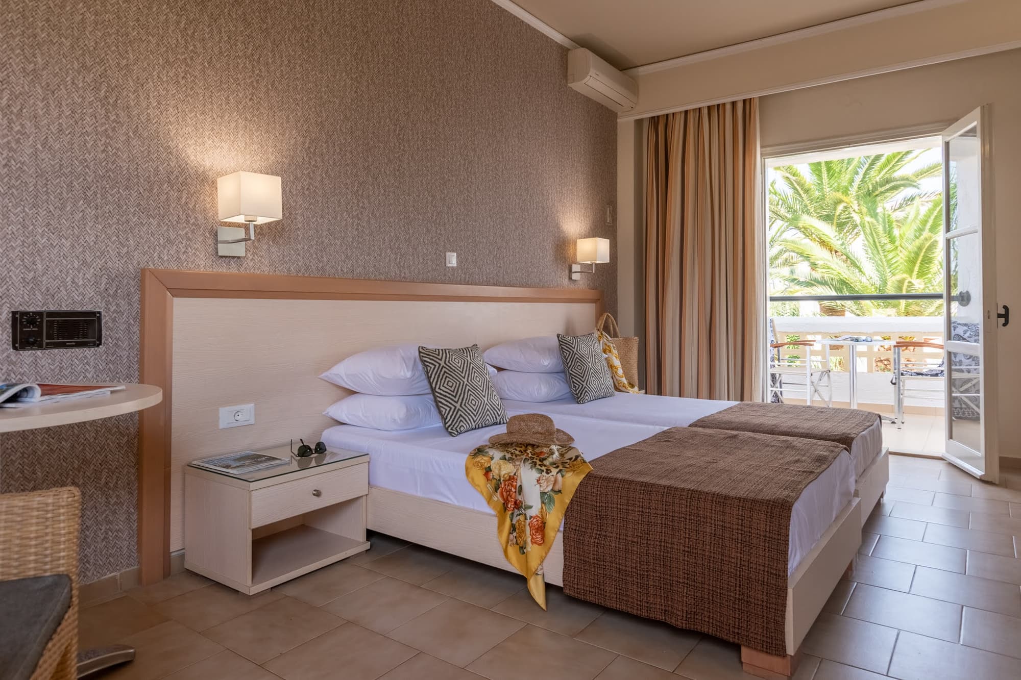 Dedalos Hotel