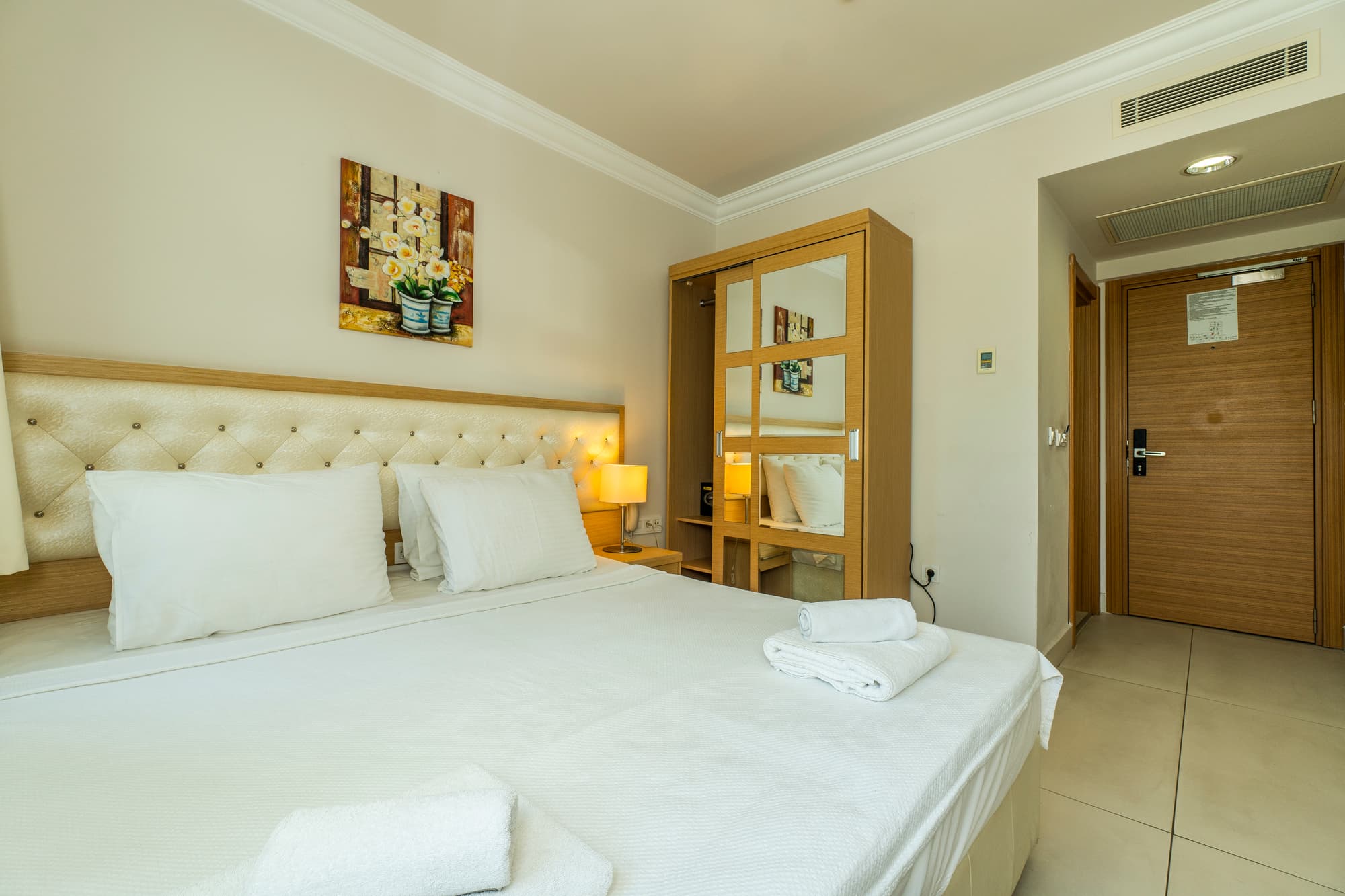 Dragut Point North Hotel
