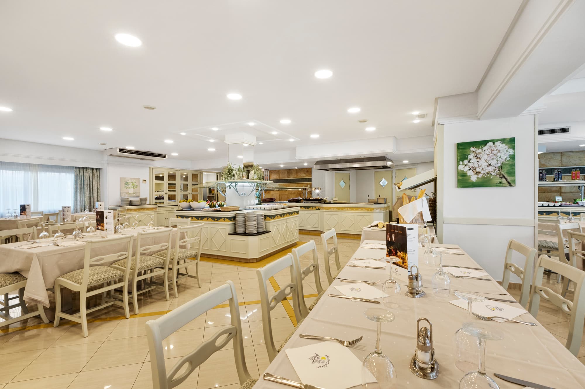 Metropolitan Playa, Restaurant