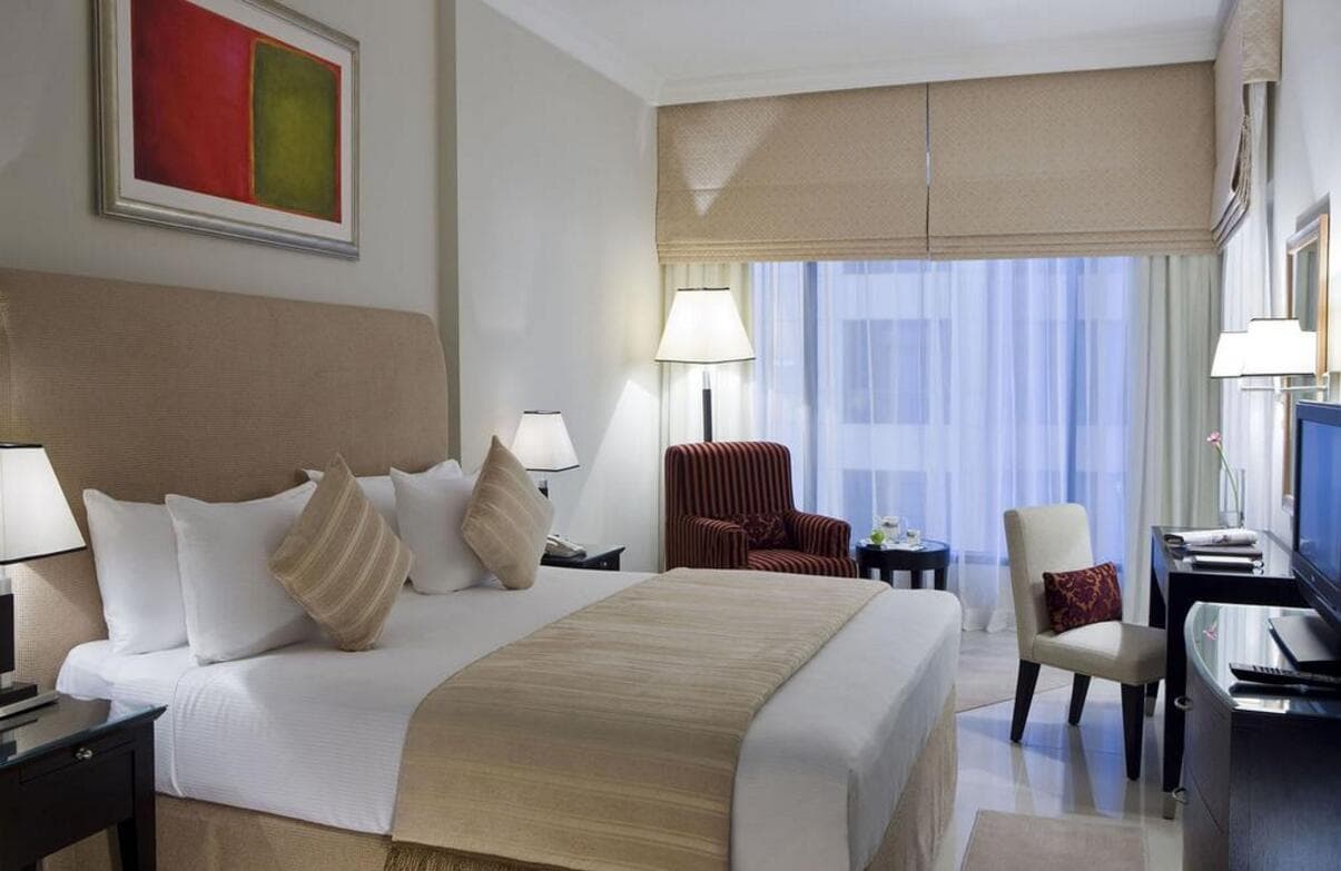Two Seasons Hotel & Apartments (ex. Gloria Hotel)