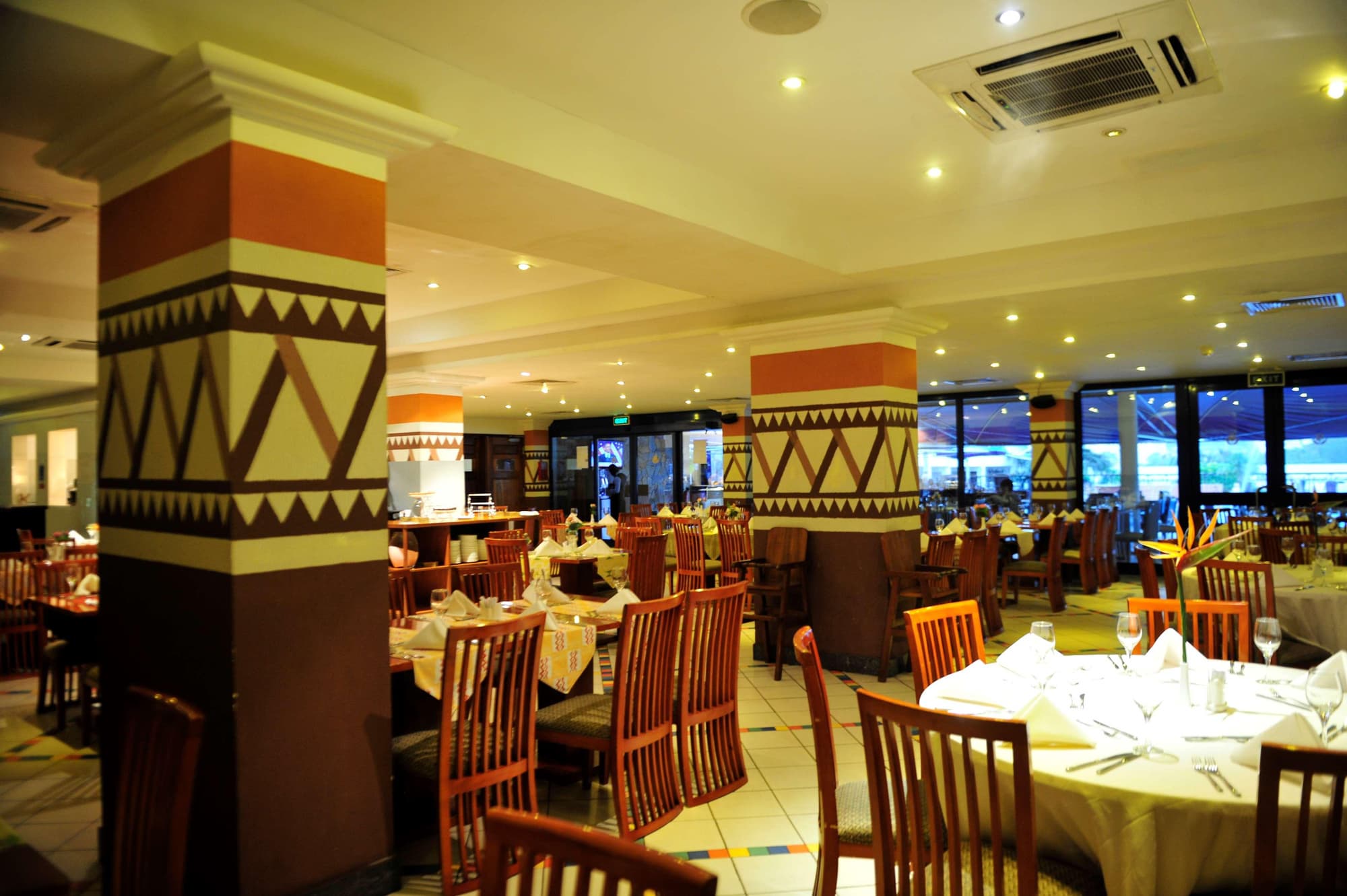 Lancaster Hotel Kumasi, Restaurant