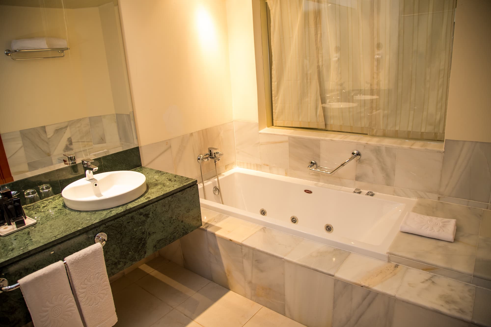 Bahia Principe Luxury Runaway Bay AI Adults Only, Room